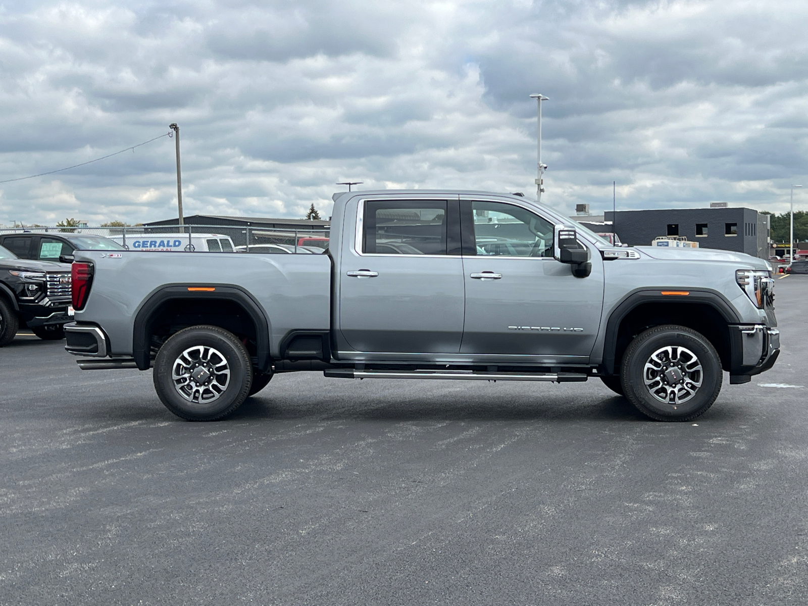 2025 GMC Sierra 2500HD SLT 9