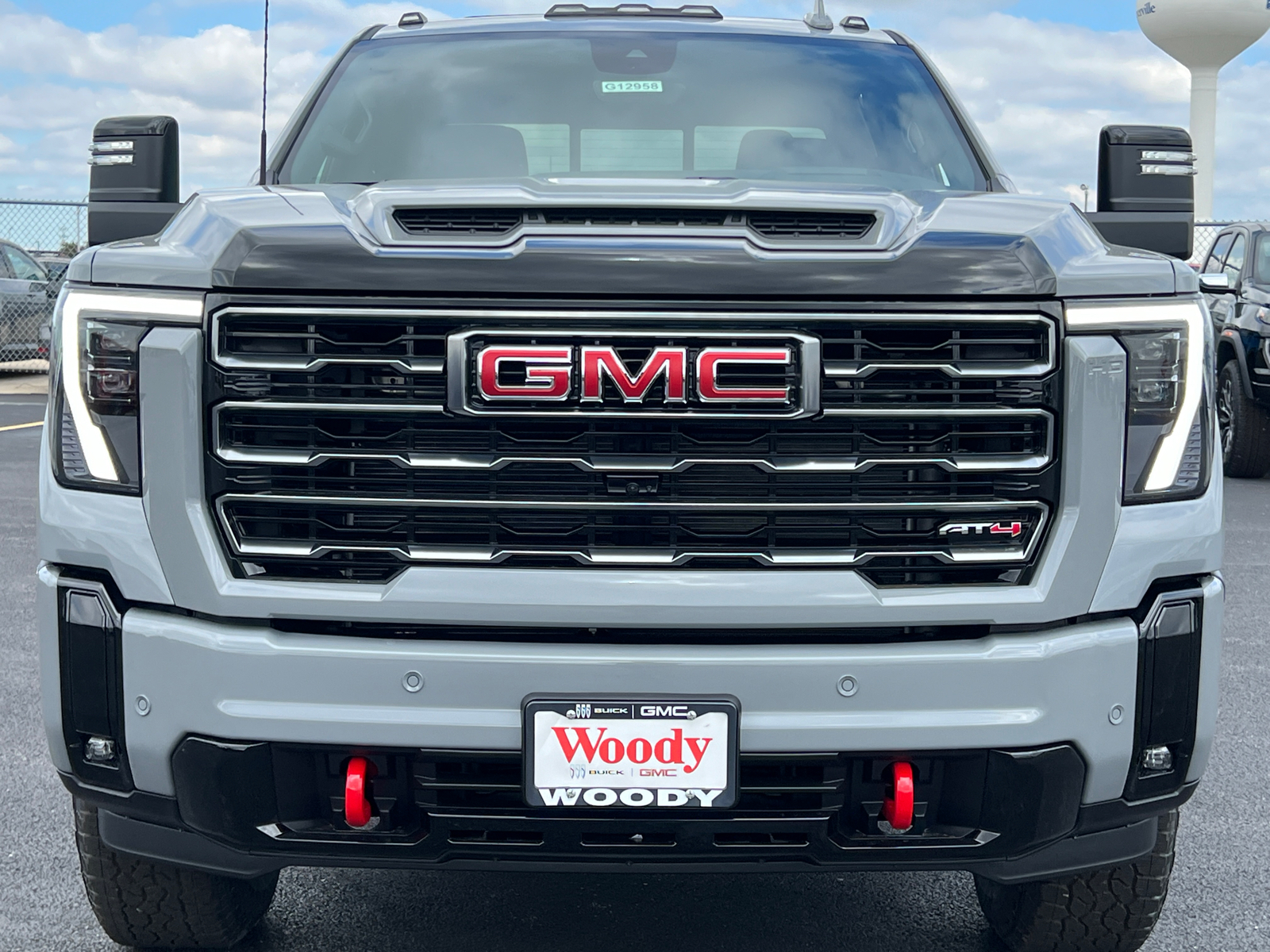 2025 GMC Sierra 2500HD AT4 3