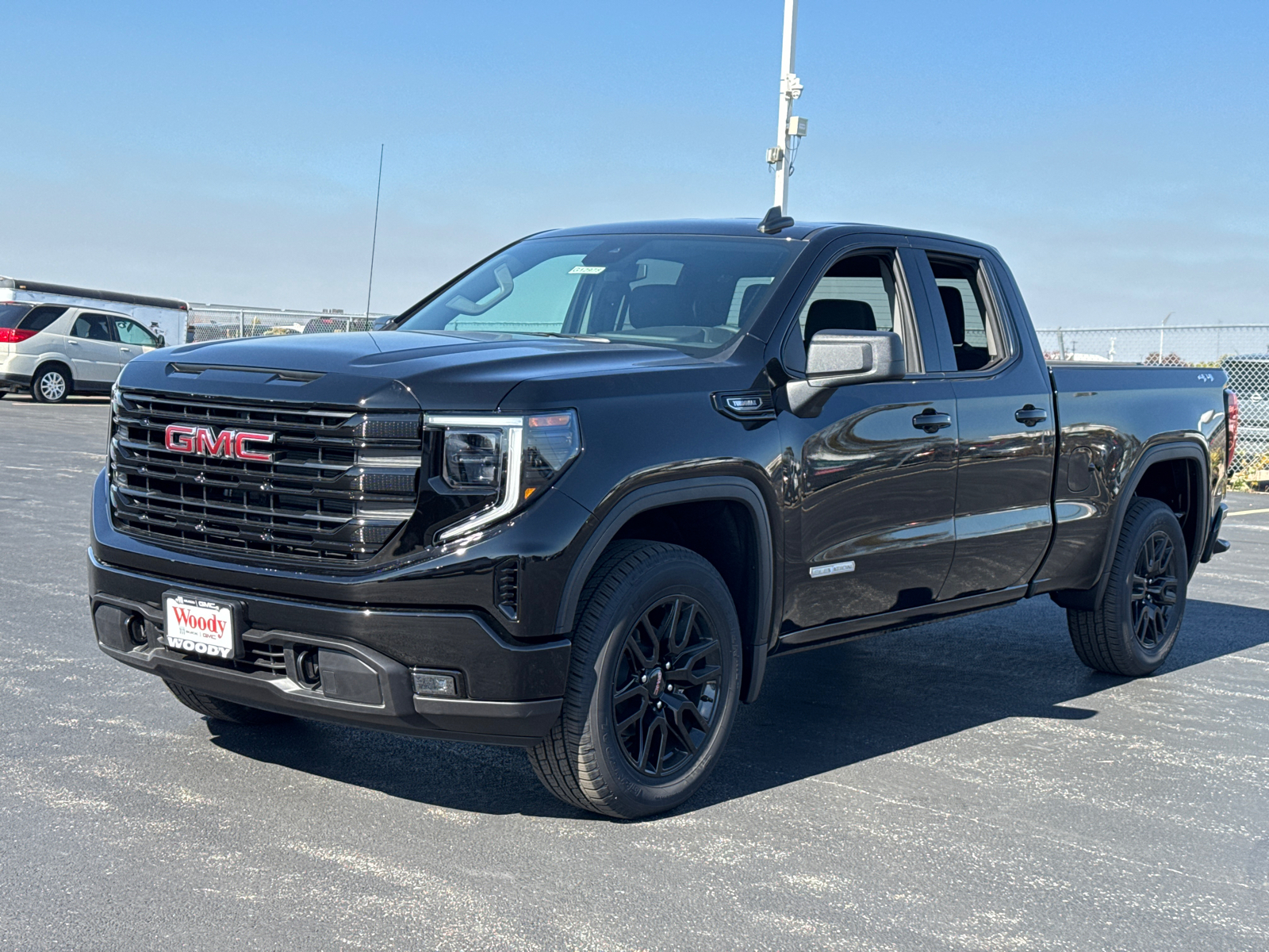 2025 GMC Sierra 1500 Elevation 4