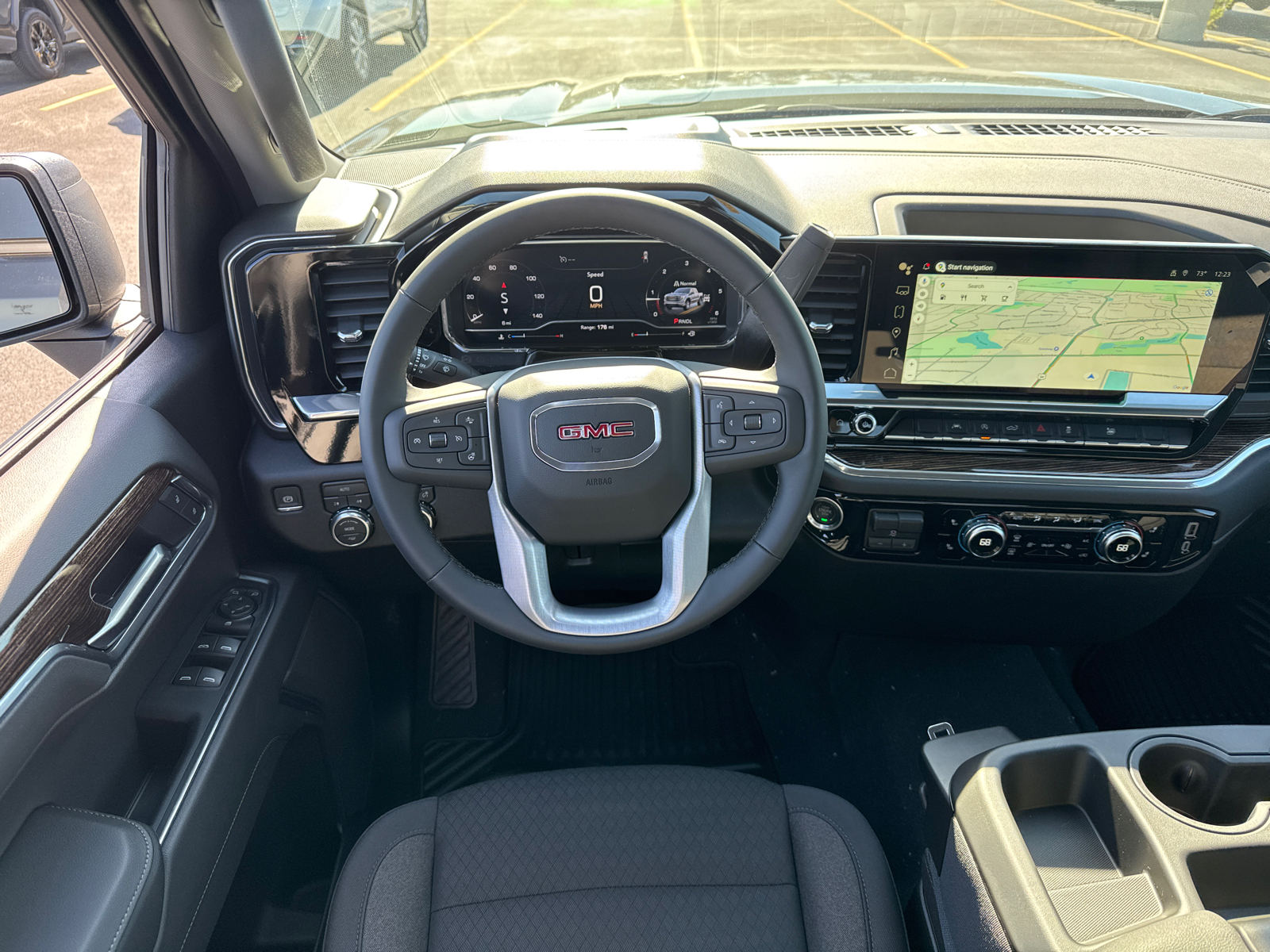 2025 GMC Sierra 1500 Elevation 28