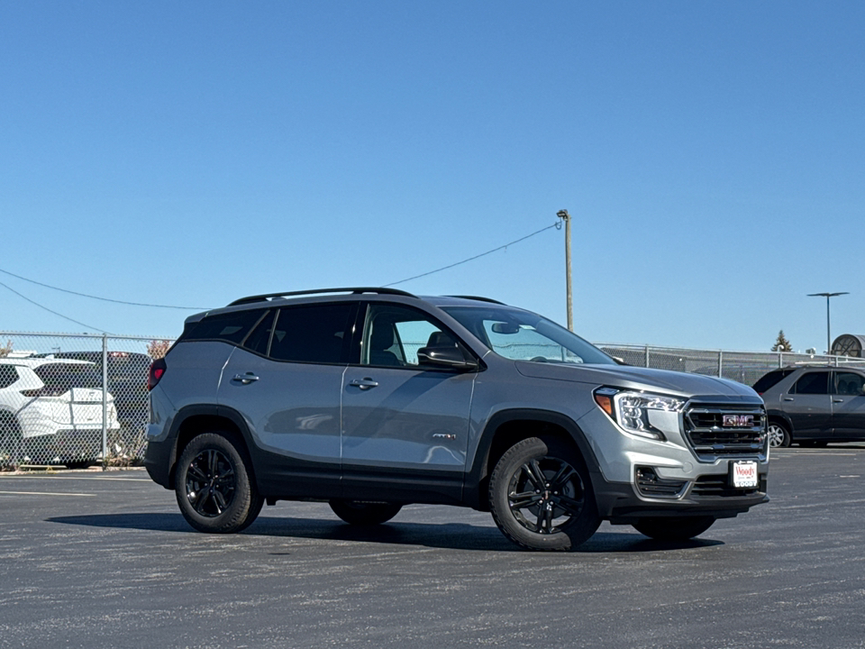 2024 GMC Terrain AT4 2