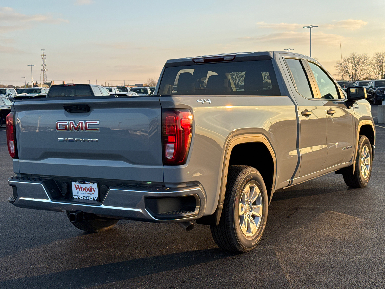 2025 GMC Sierra 1500 Pro 8