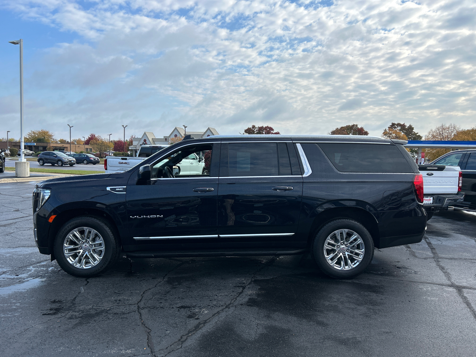 2022 GMC Yukon XL SLT 5