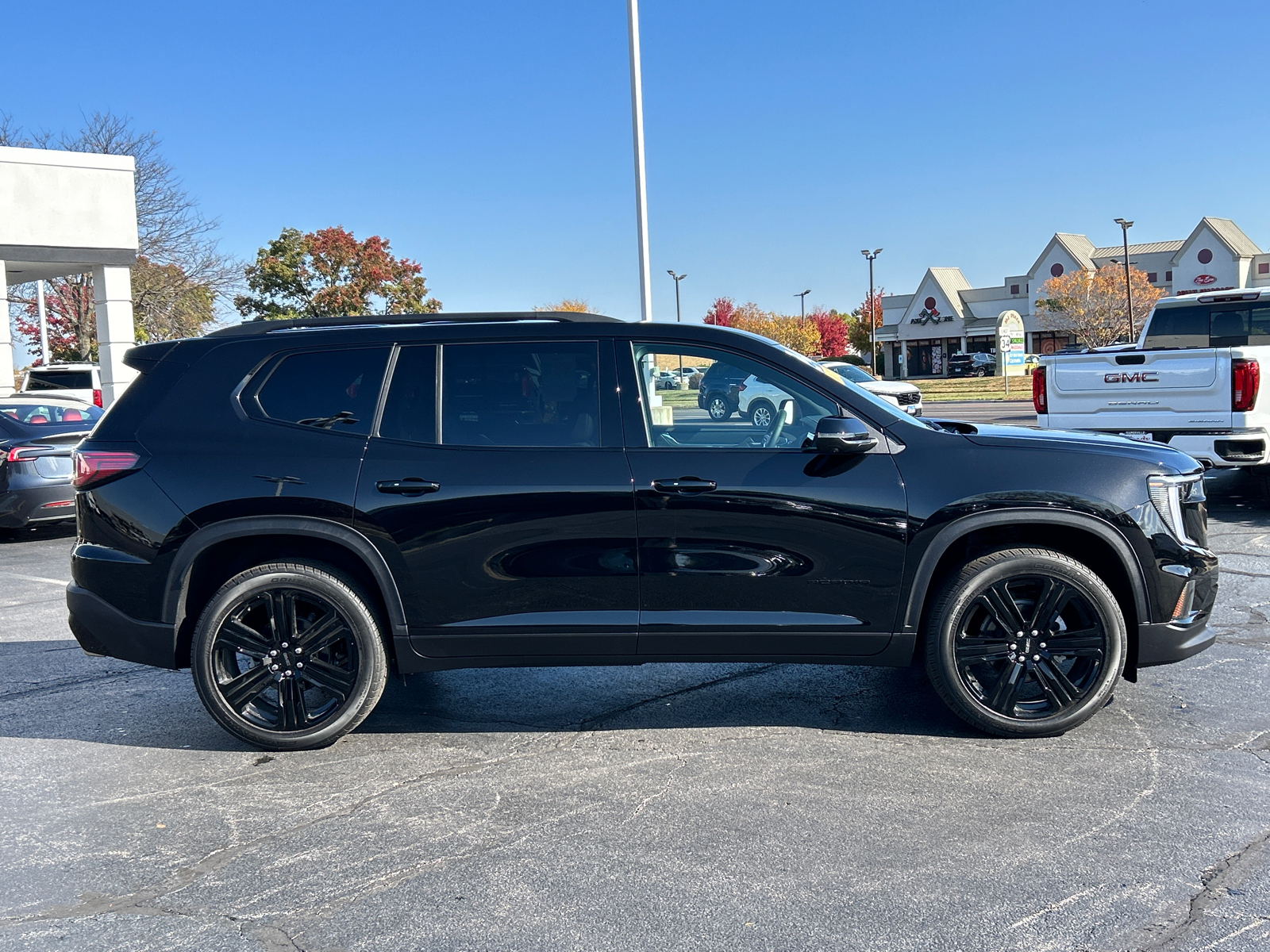 2024 GMC Acadia Elevation 9