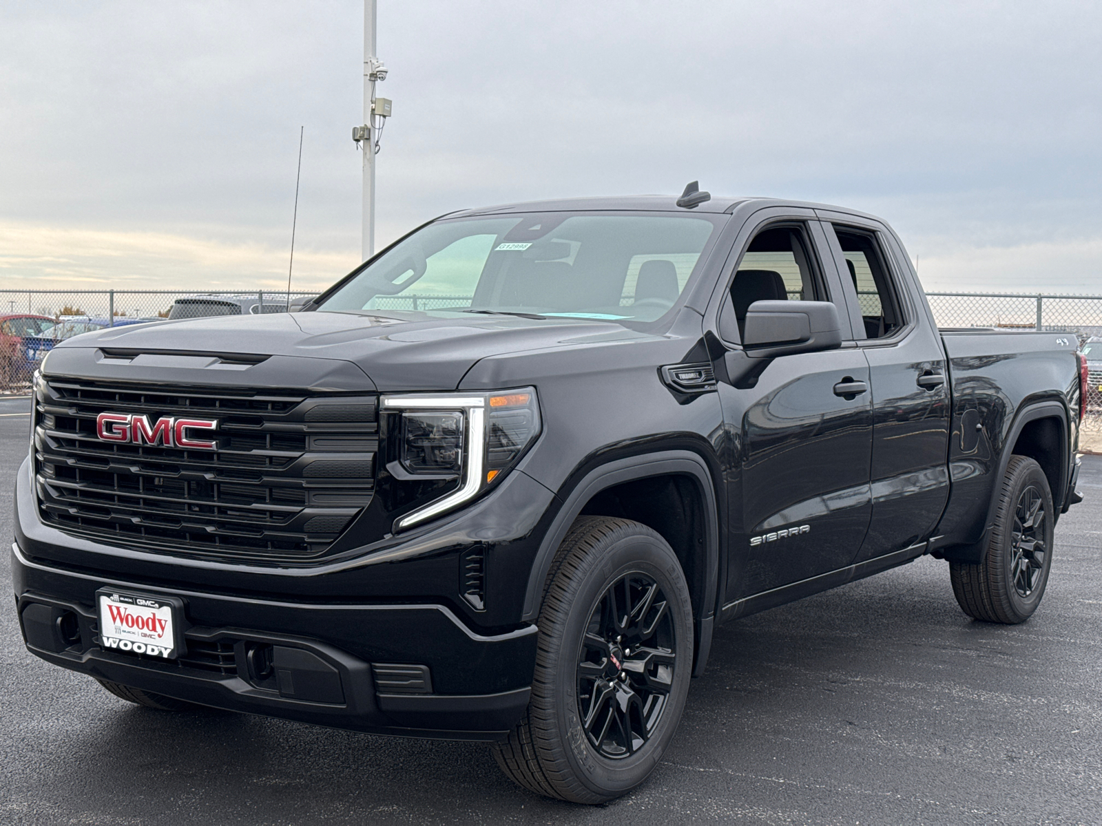 2025 GMC Sierra 1500 Pro 4