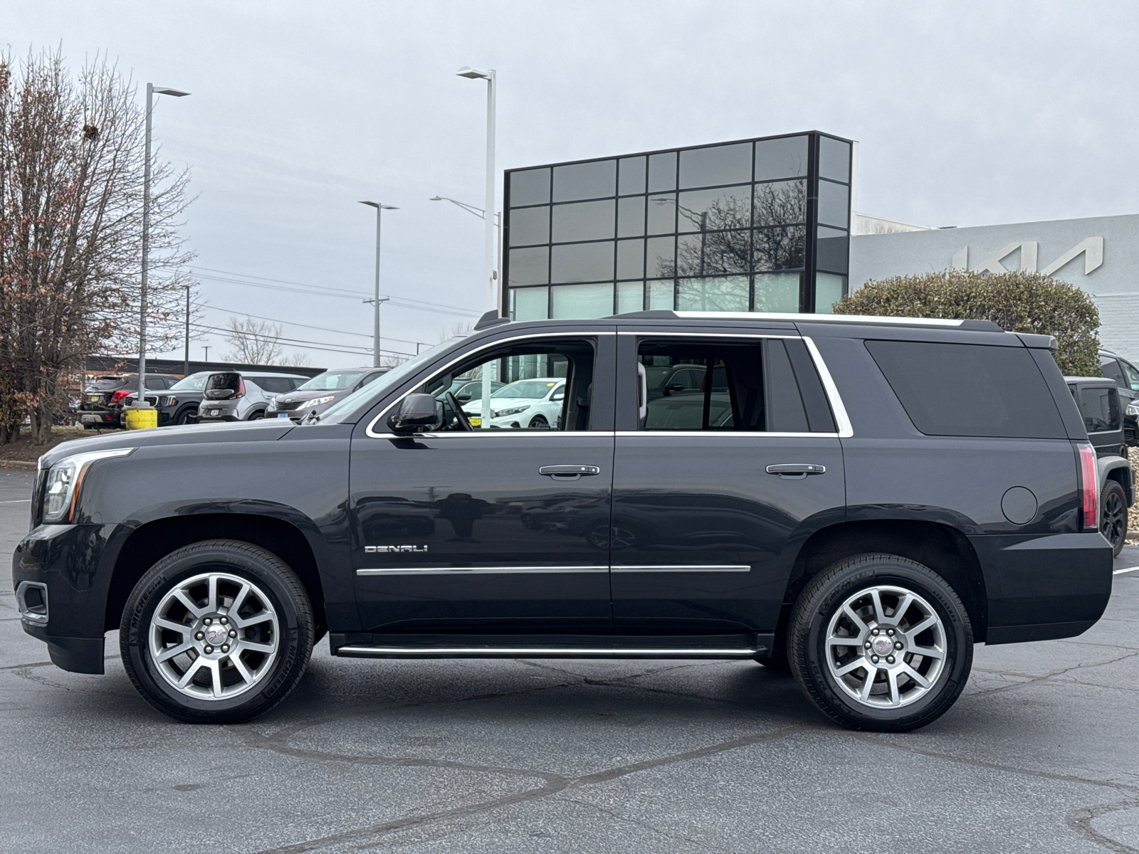 2020 GMC Yukon Denali 5