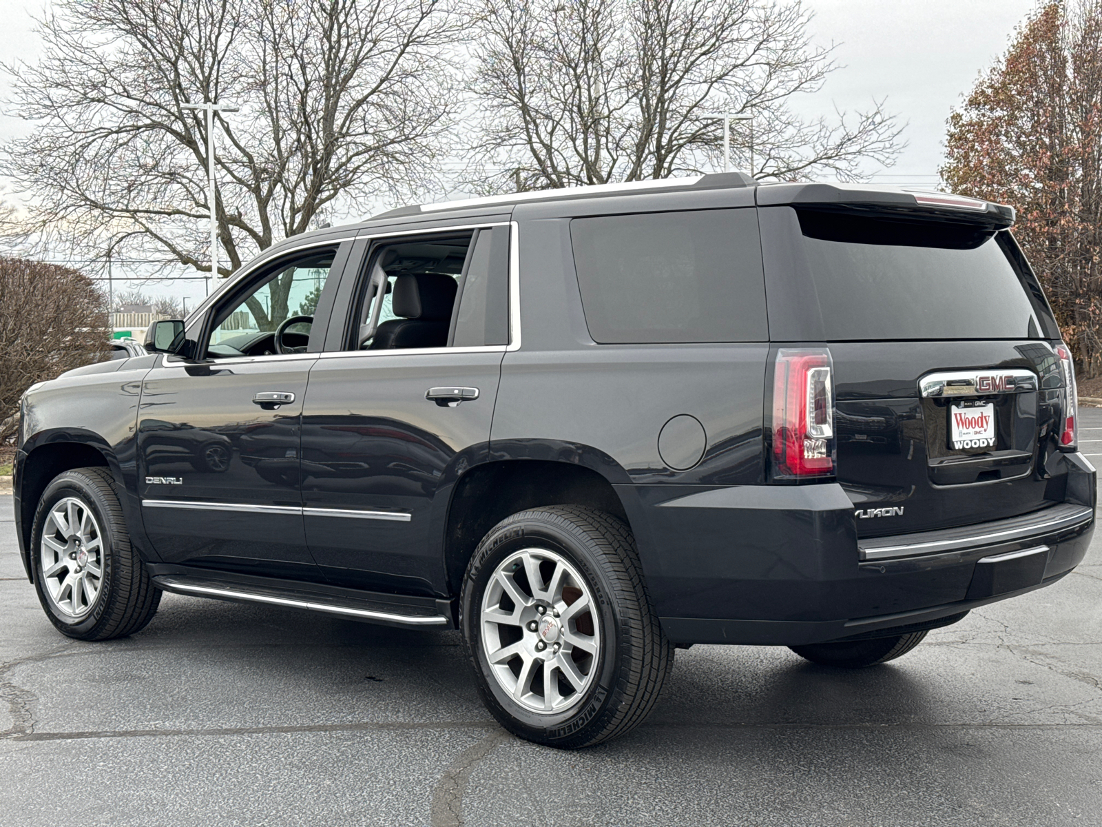 2020 GMC Yukon Denali 6