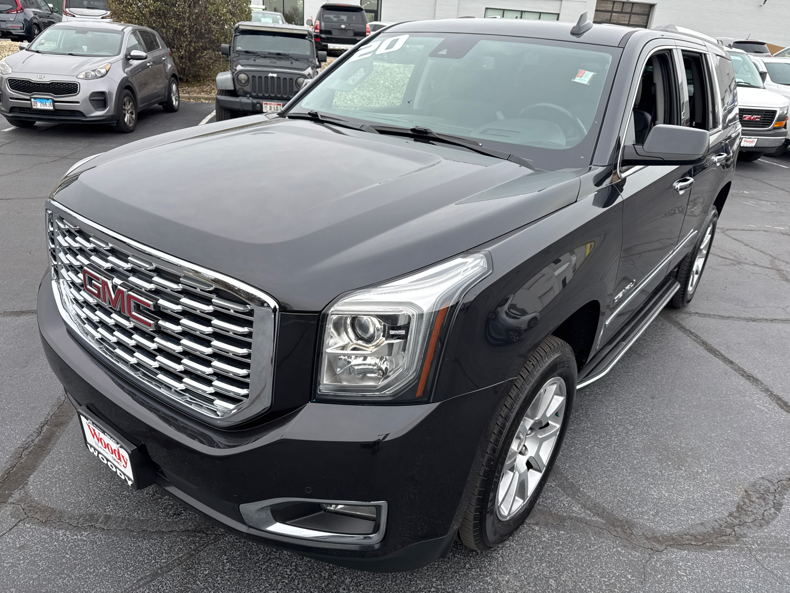 2020 GMC Yukon Denali 10