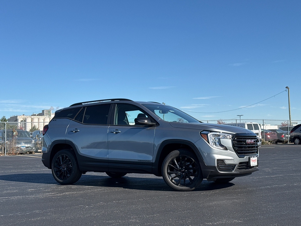 2024 GMC Terrain SLE 2