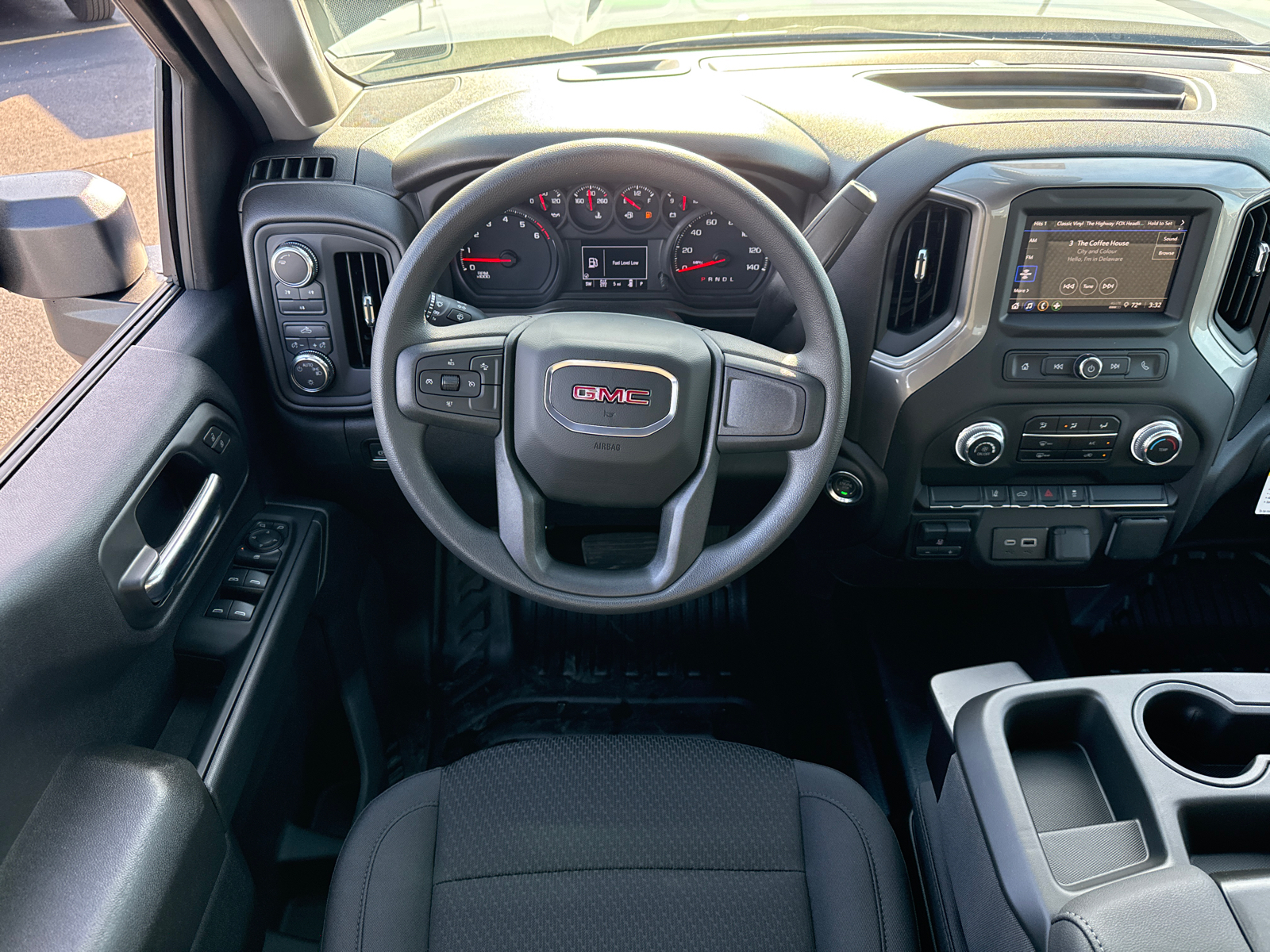 2025 GMC Sierra 2500HD Pro 25