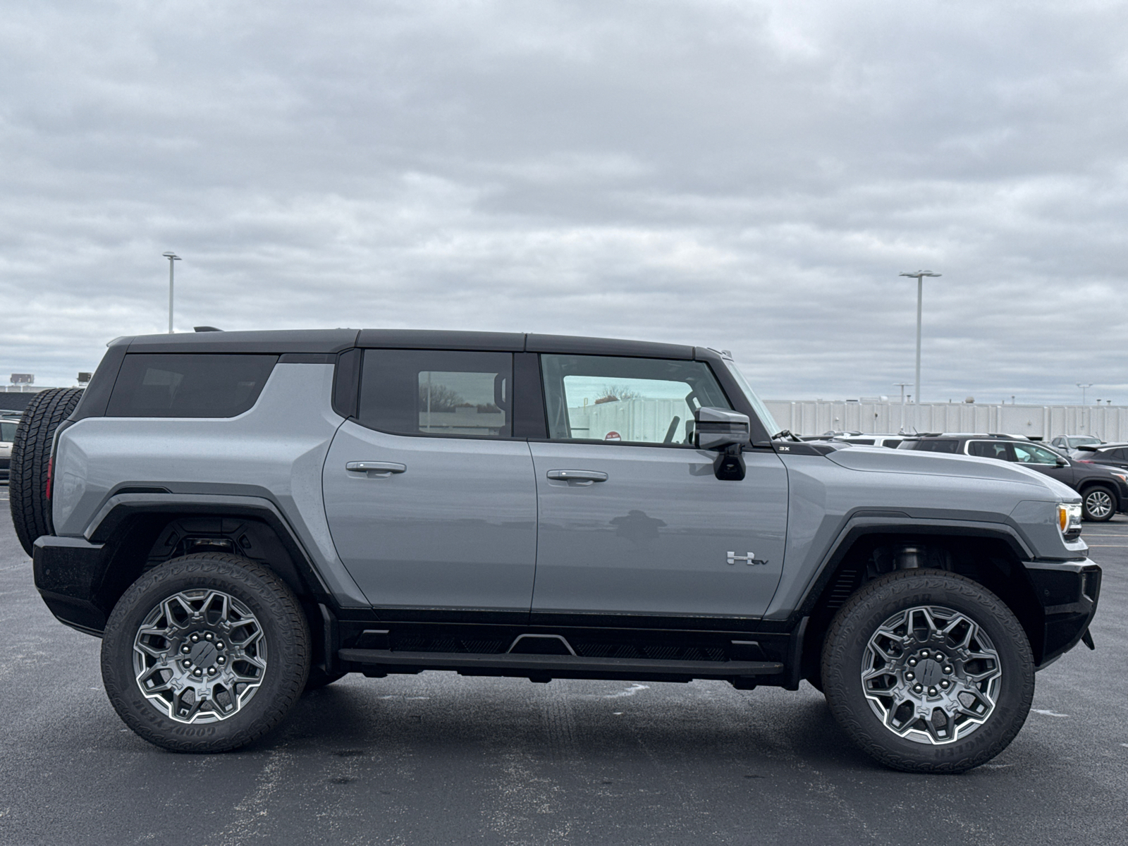 2025 GMC Hummer EV SUV 3X 9