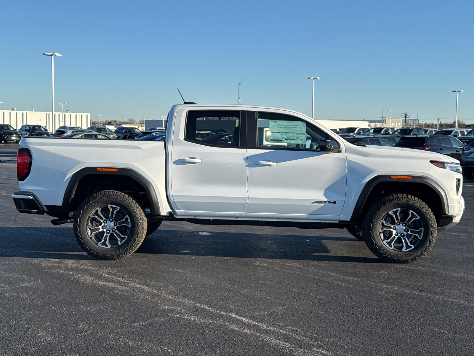 2024 GMC Canyon AT4 9