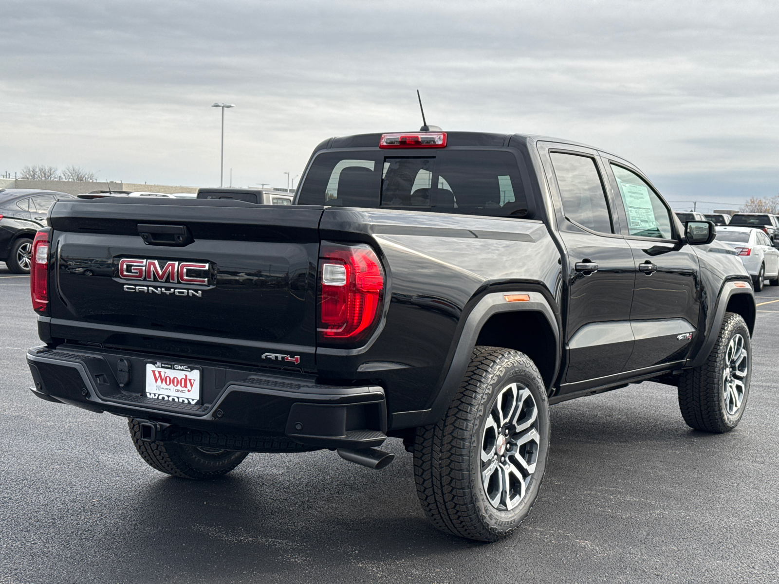 2024 GMC Canyon AT4 8