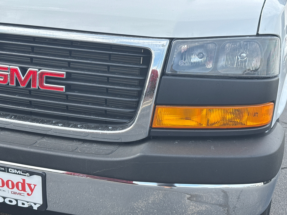 2025 GMC Savana 3500 LT 11