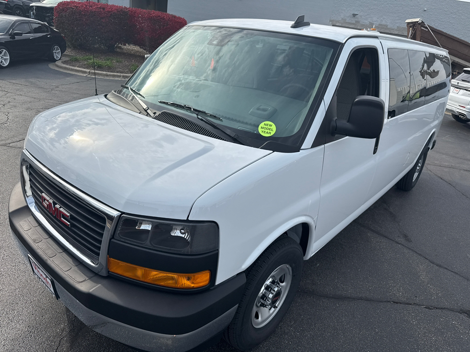 2025 GMC Savana 3500 LT 10