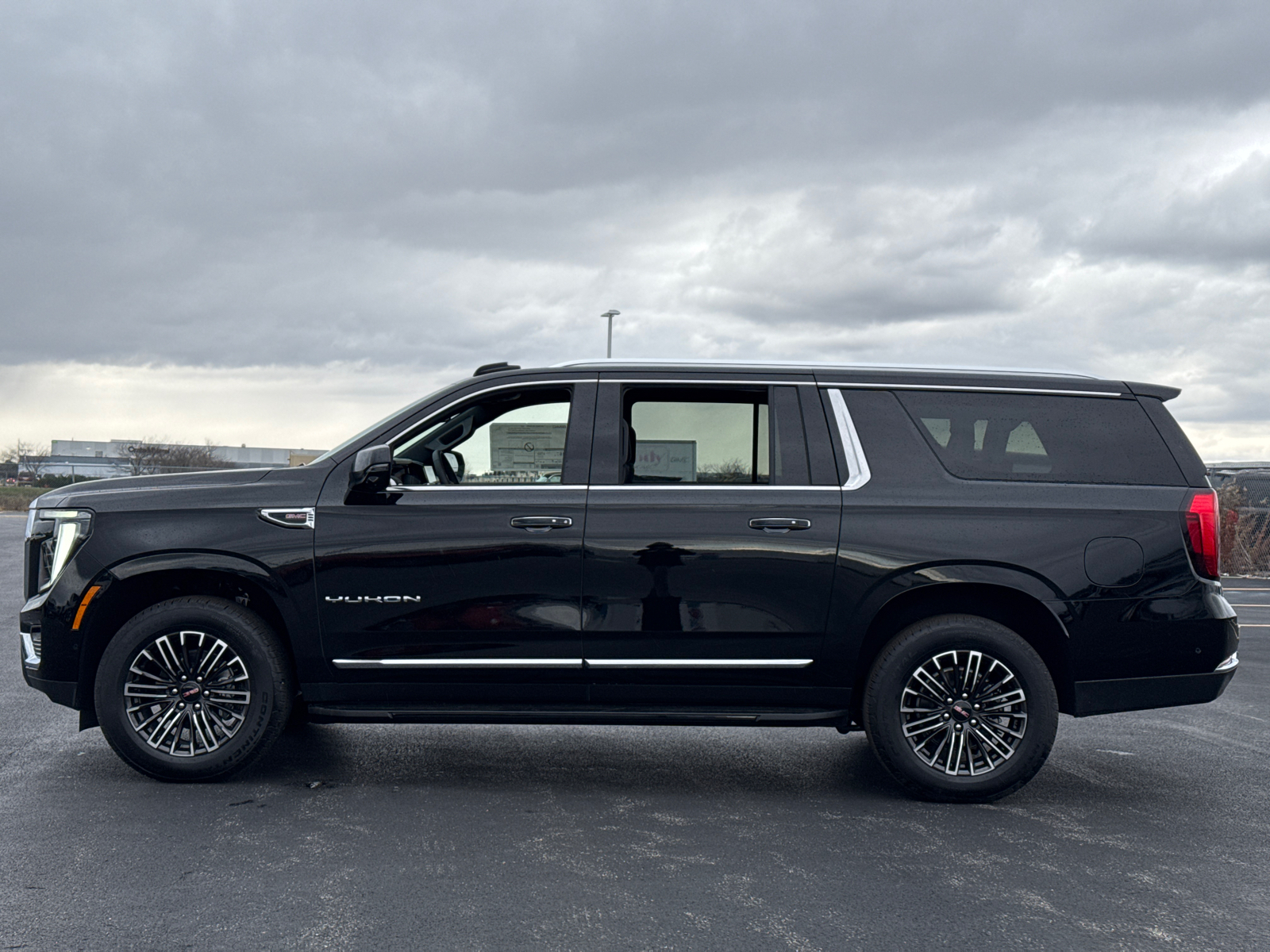 2025 GMC Yukon XL Elevation 5