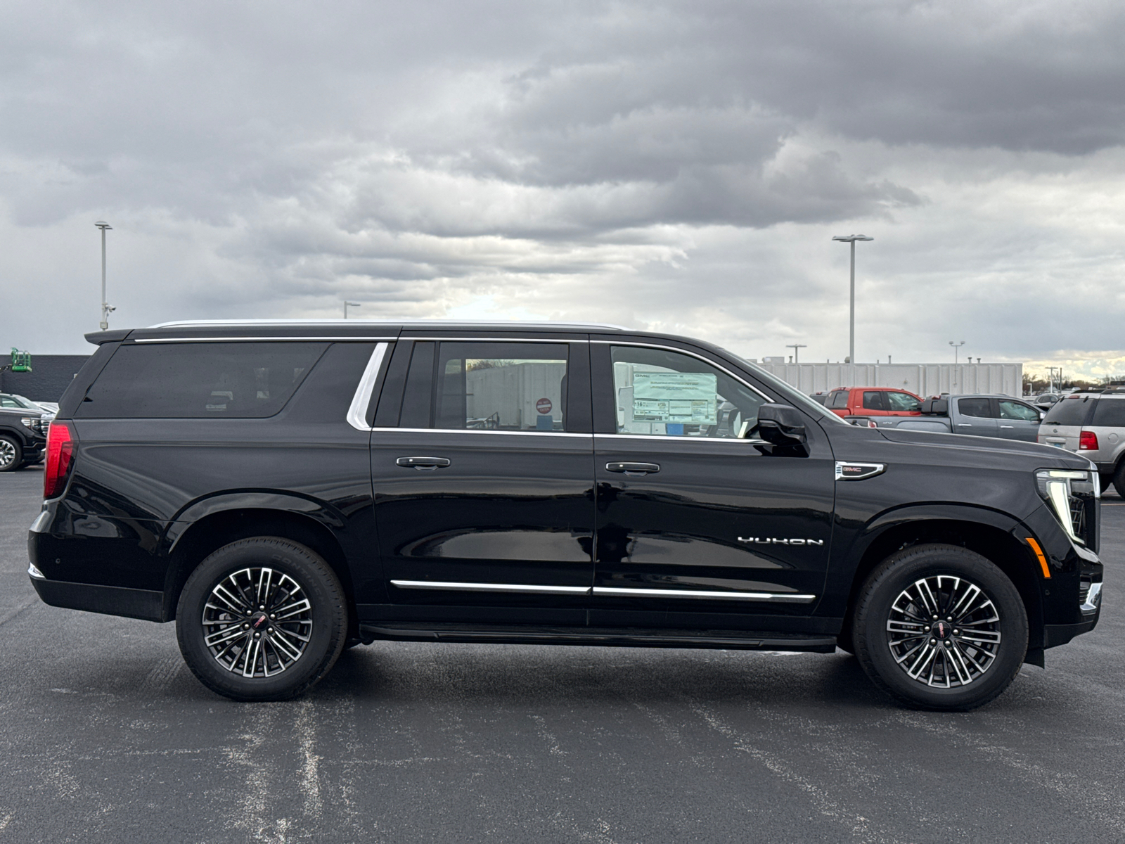 2025 GMC Yukon XL Elevation 9