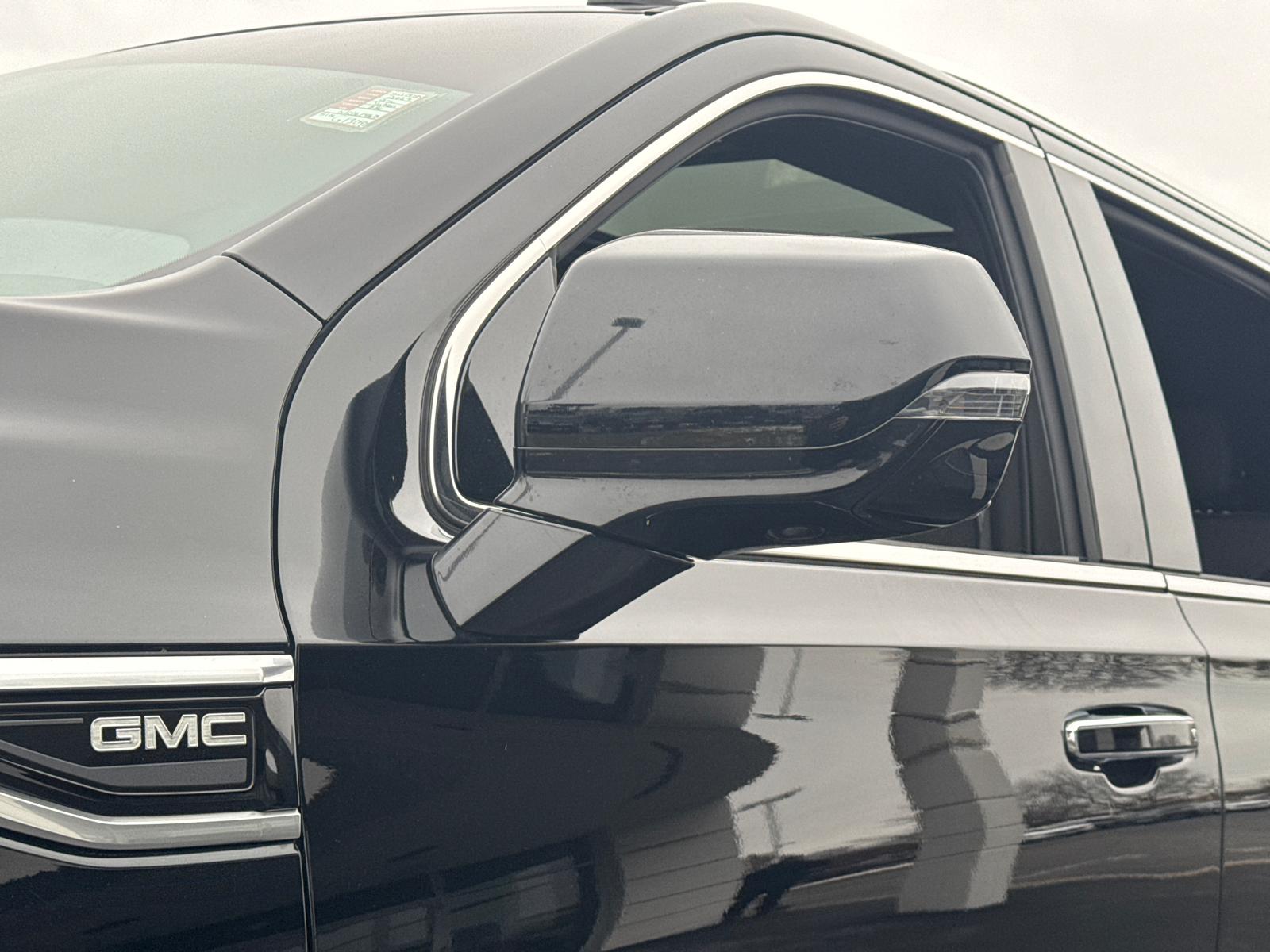 2022 GMC Yukon XL Denali 13