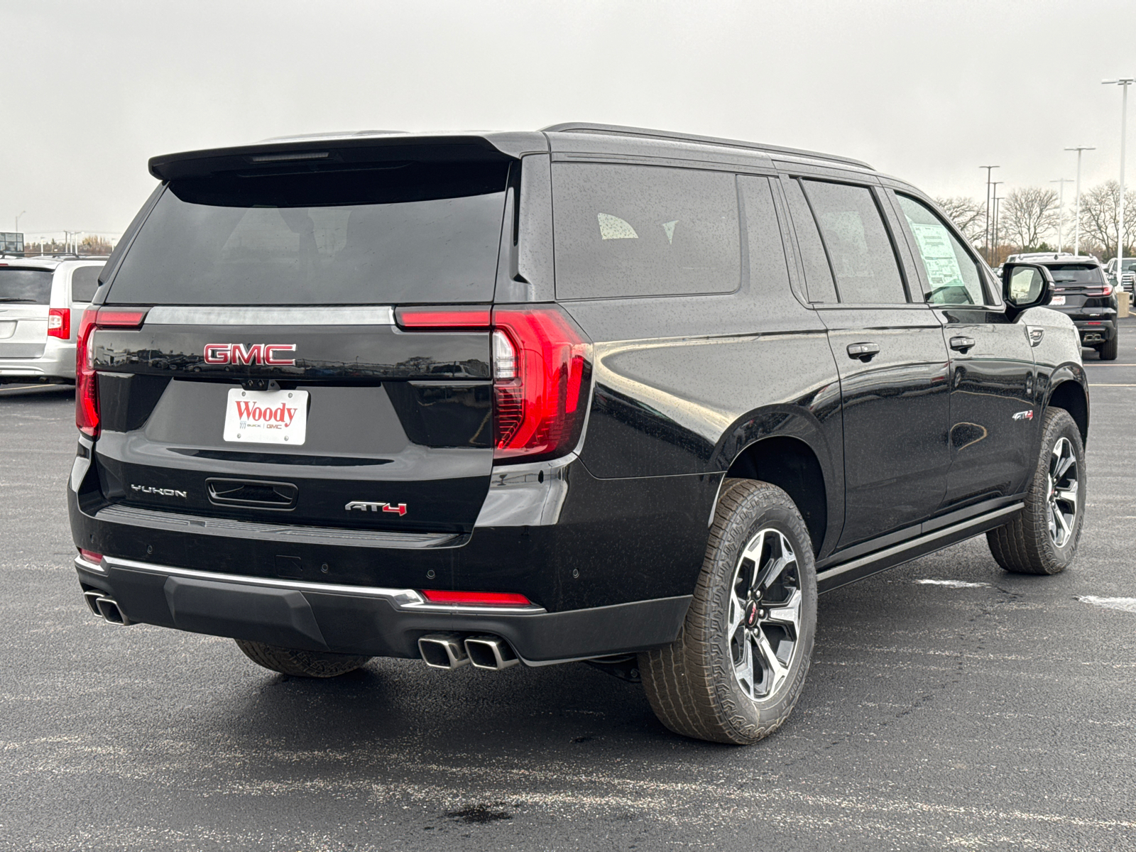 2025 GMC Yukon XL AT4 8