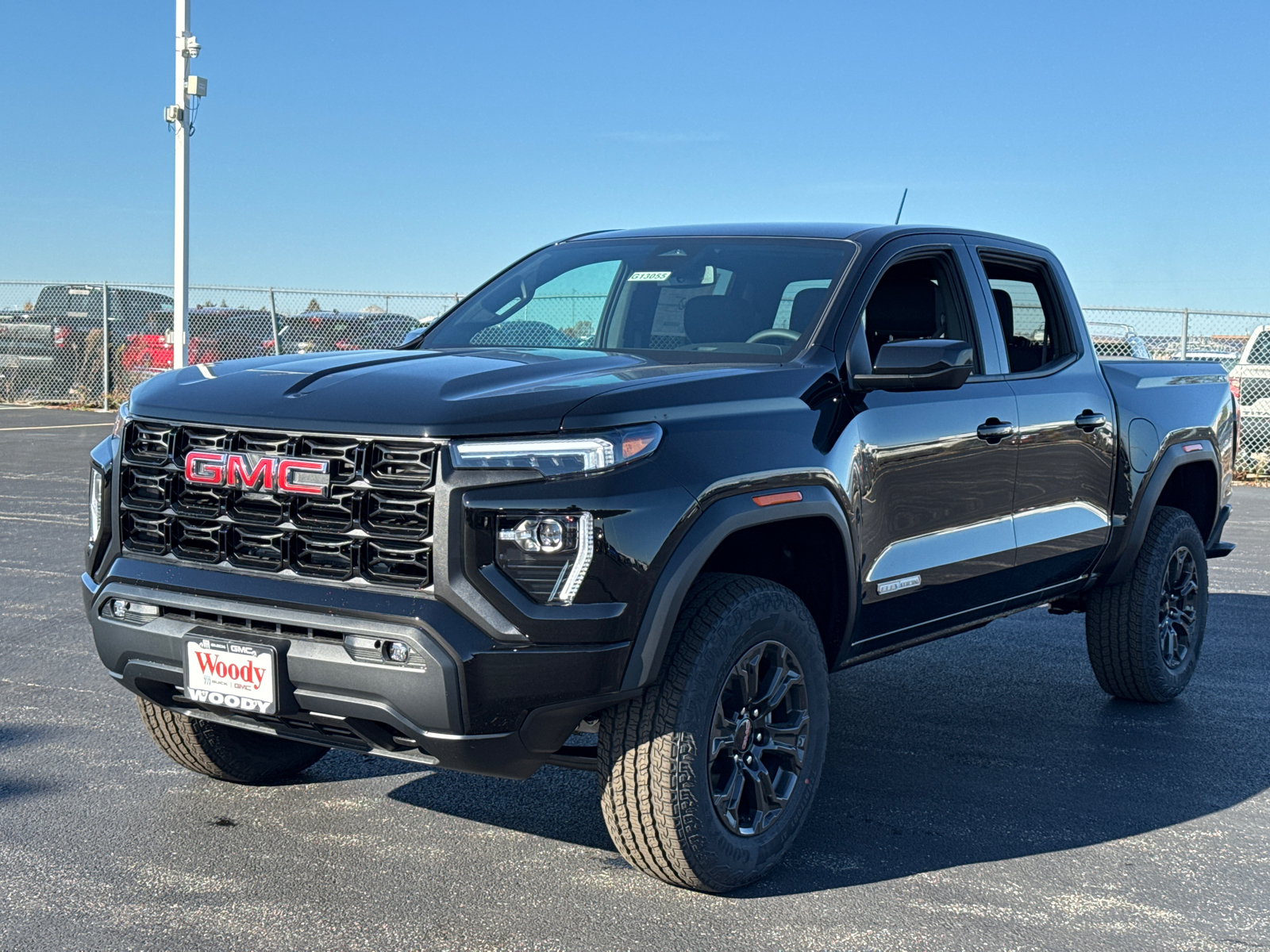 2024 GMC Canyon Elevation 4