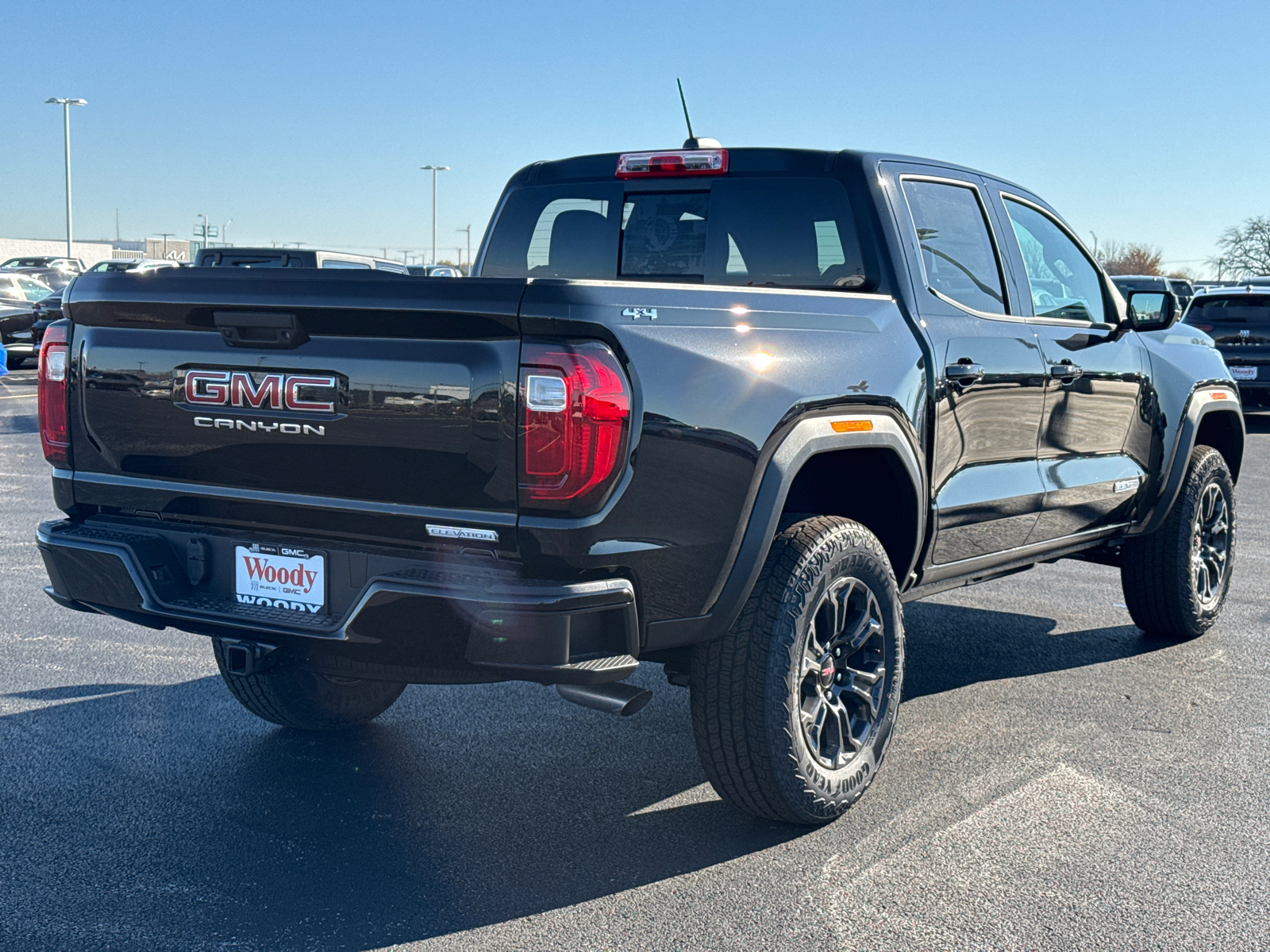 2024 GMC Canyon Elevation 8