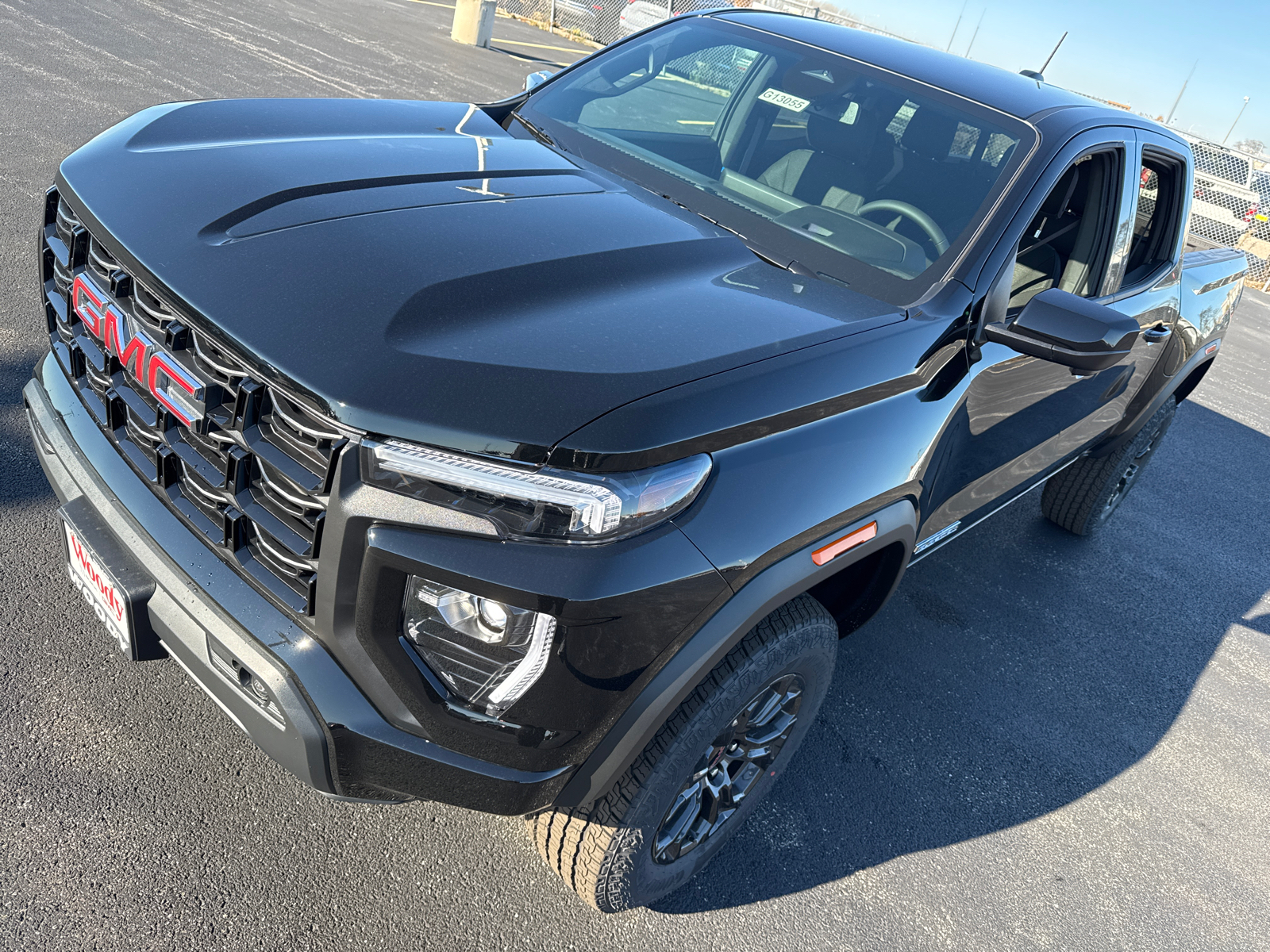 2024 GMC Canyon Elevation 10