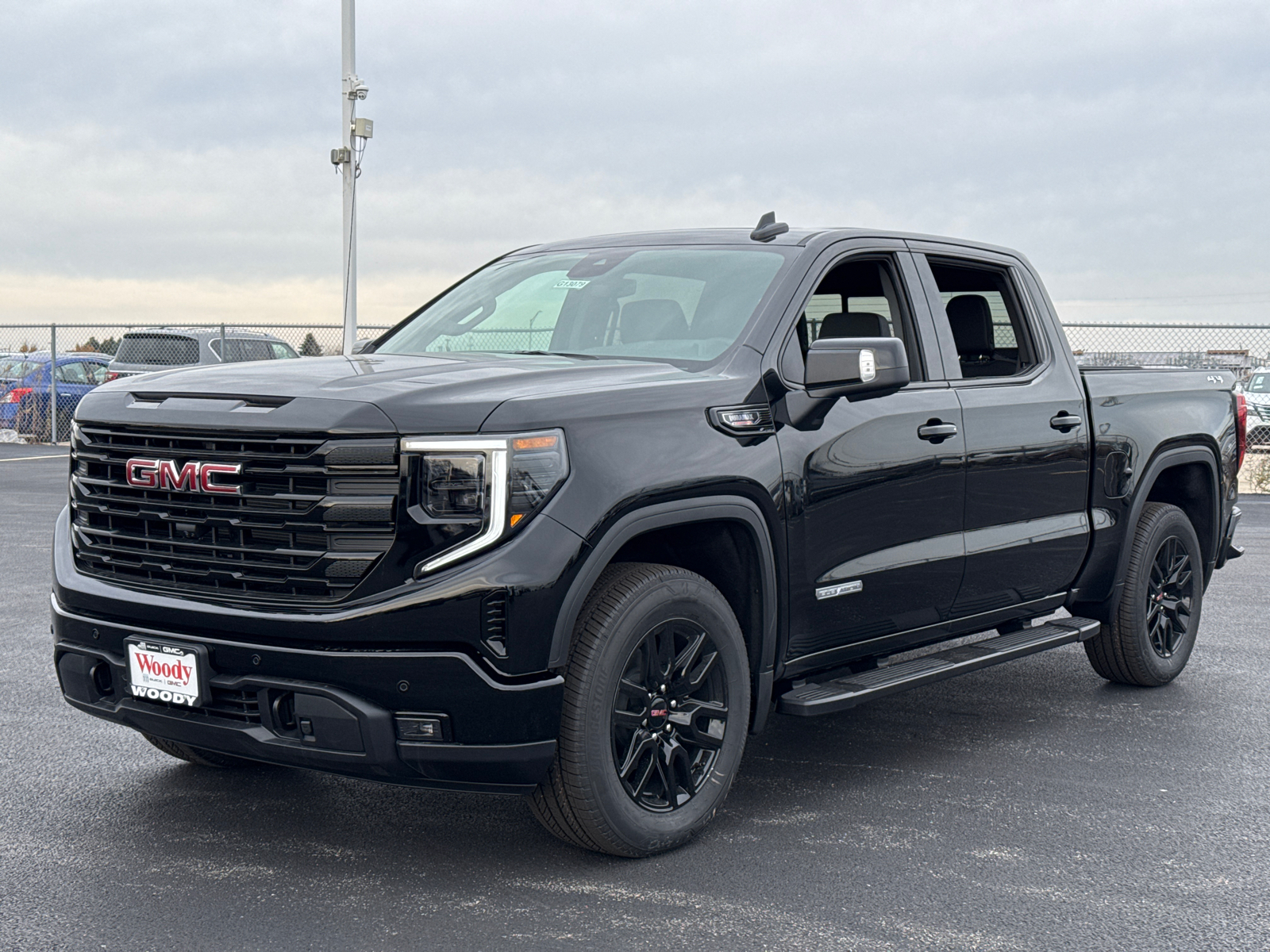 2025 GMC Sierra 1500 Elevation 4