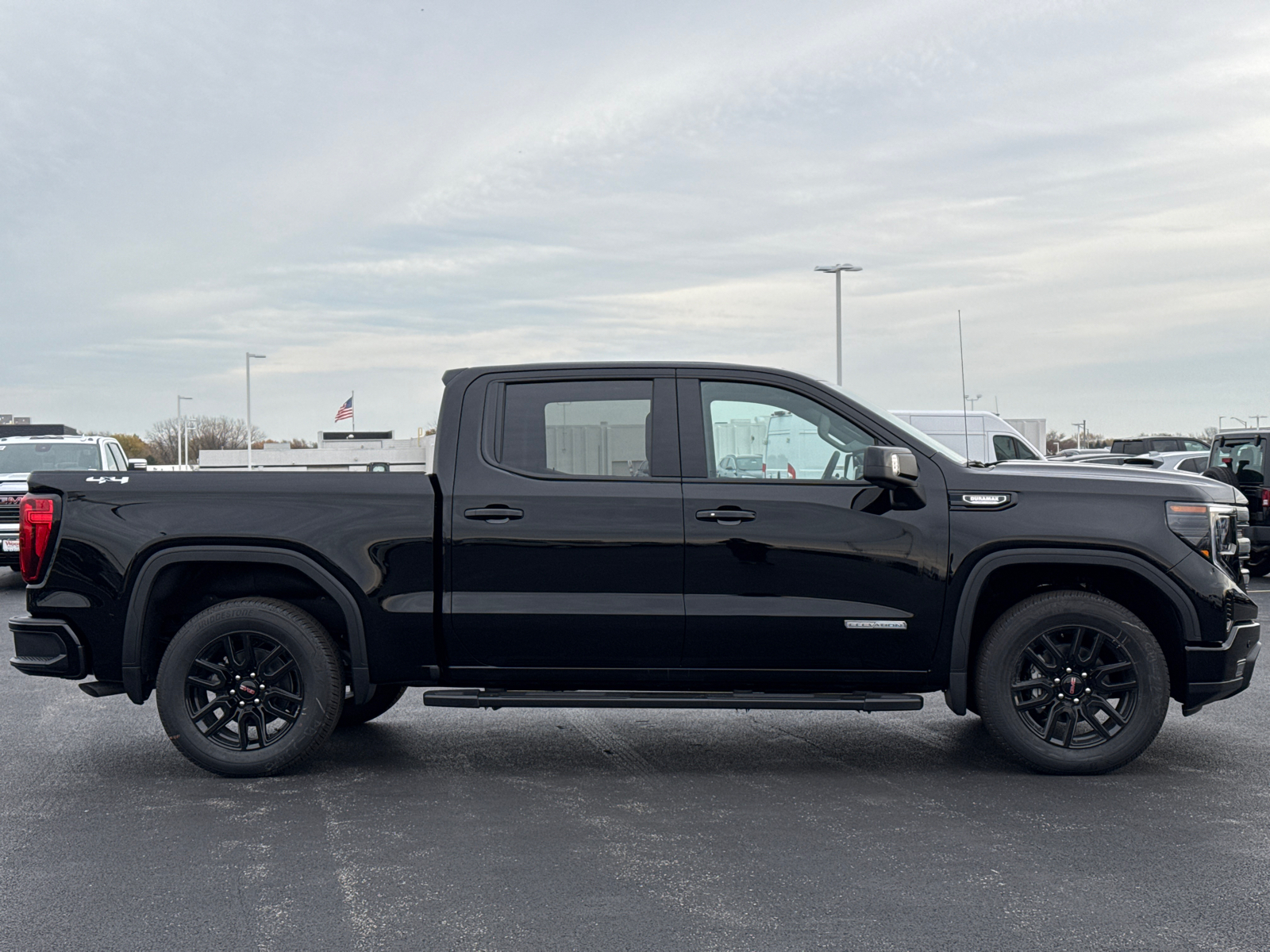 2025 GMC Sierra 1500 Elevation 9