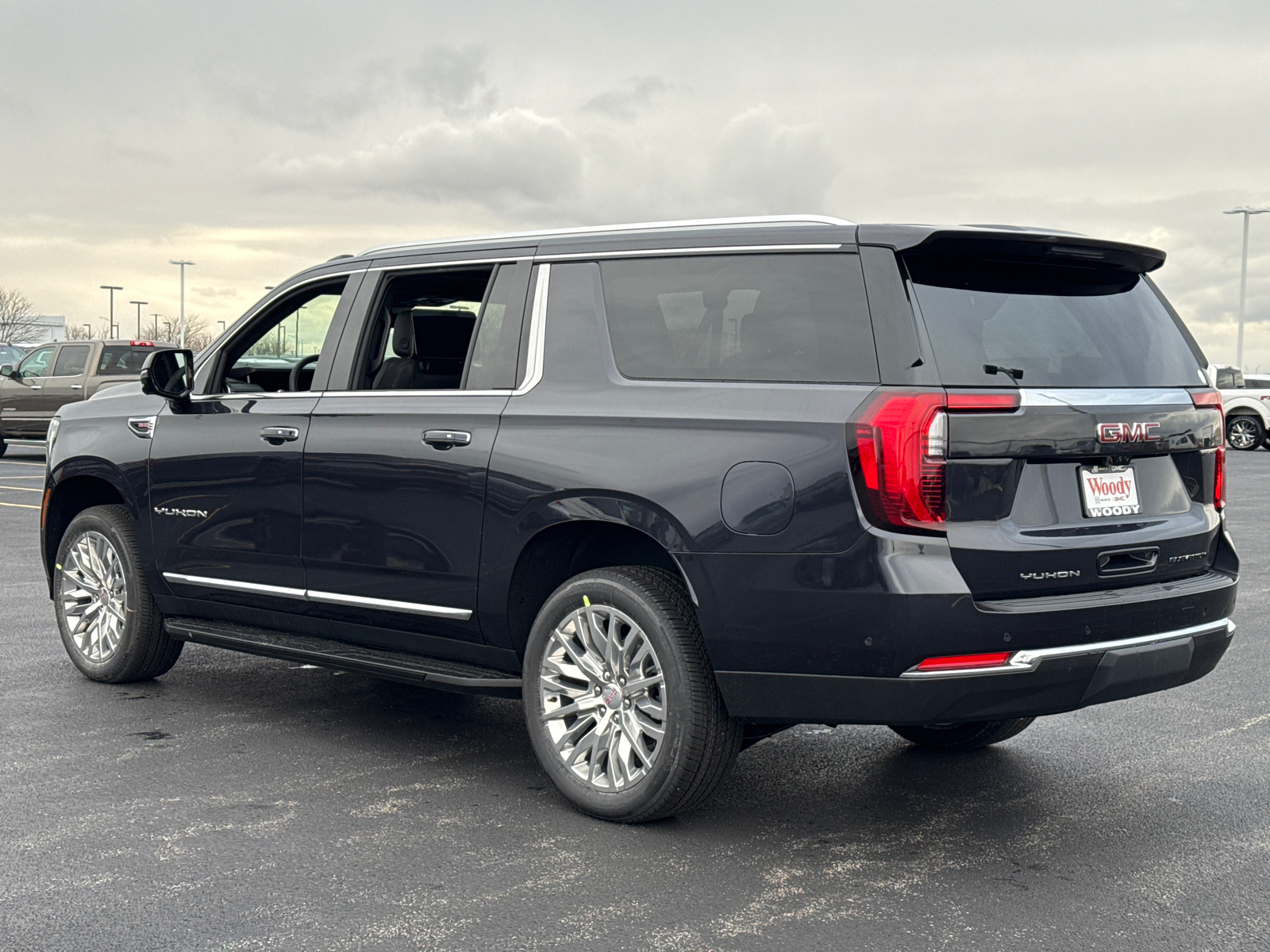 2025 GMC Yukon XL Elevation 6