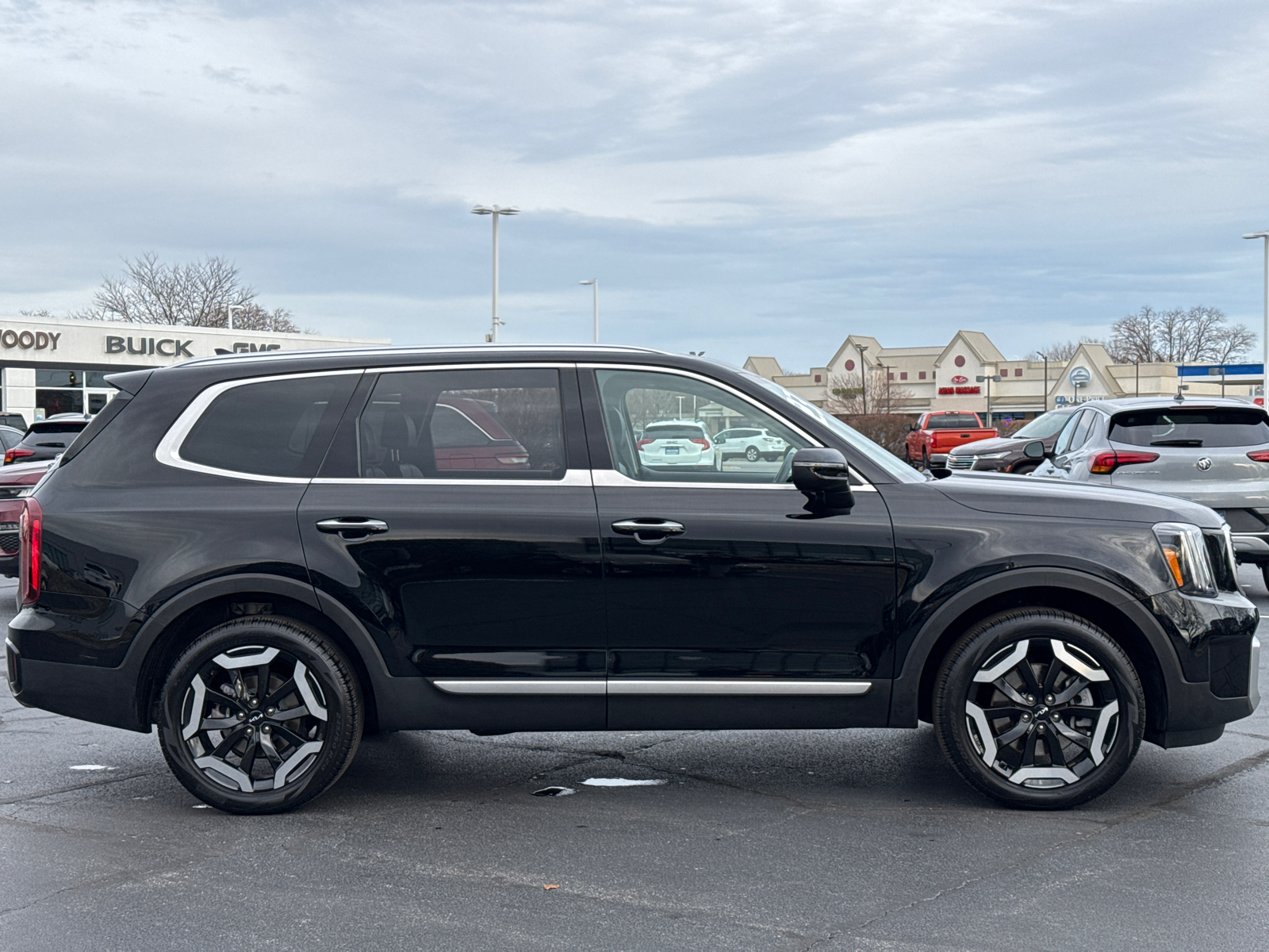 2023 Kia Telluride S 9