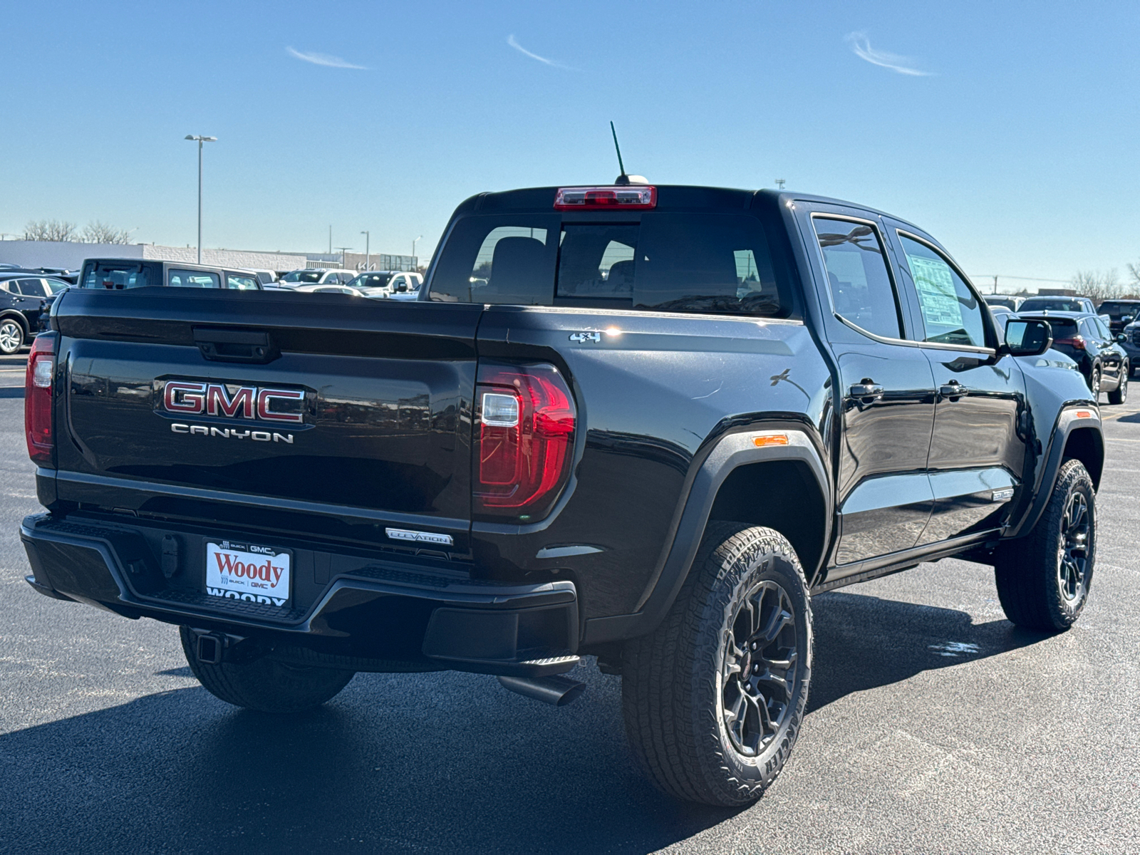 2024 GMC Canyon Elevation 8