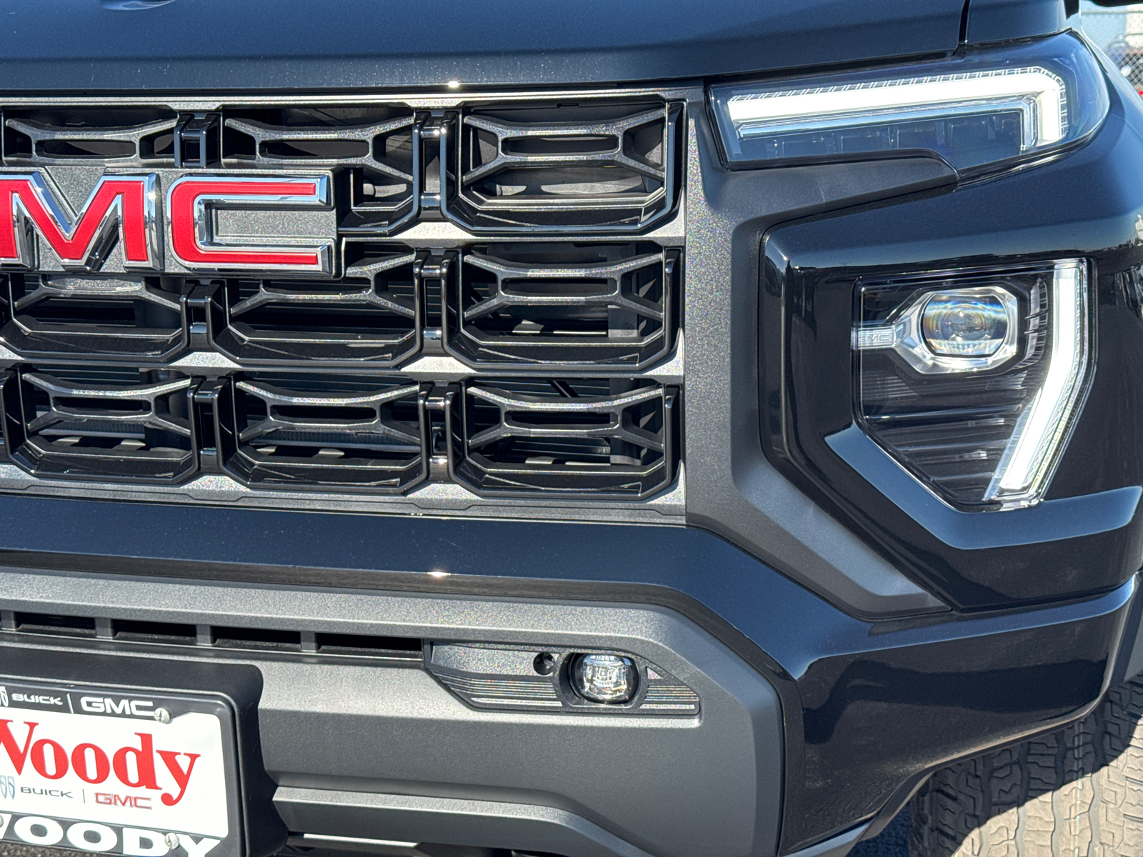 2024 GMC Canyon Elevation 11