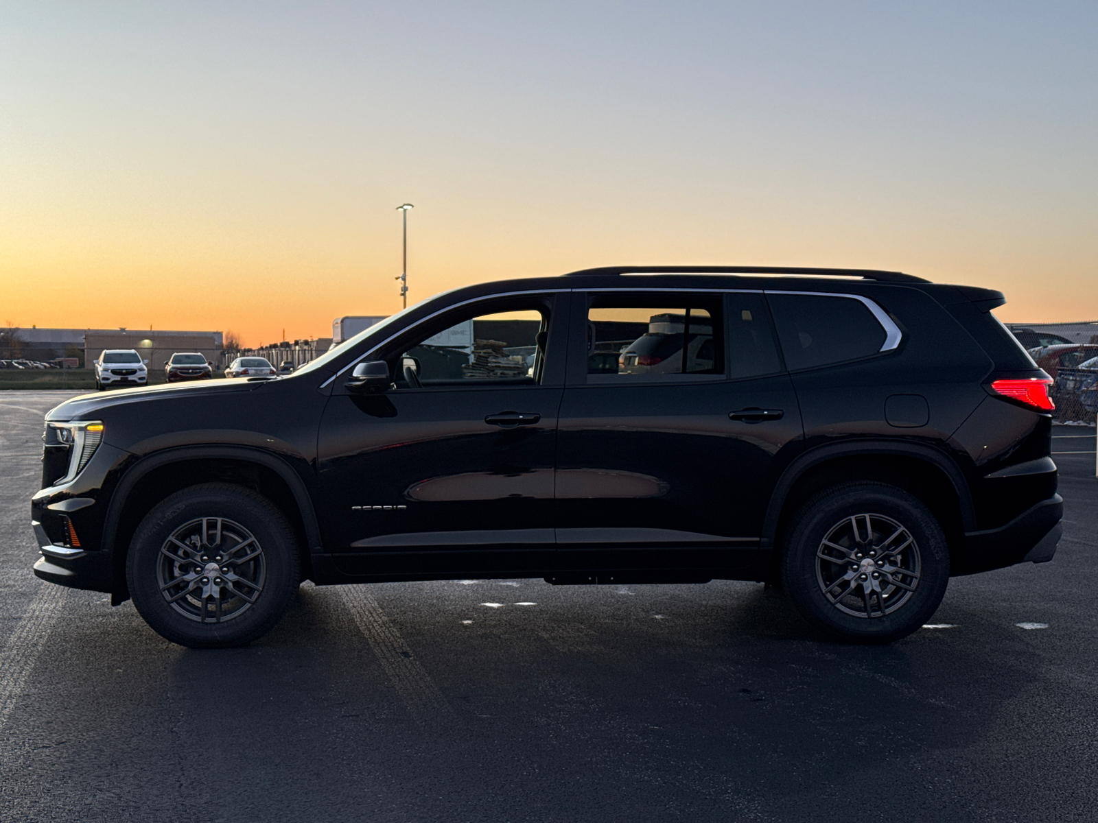 2025 GMC Acadia Elevation 5