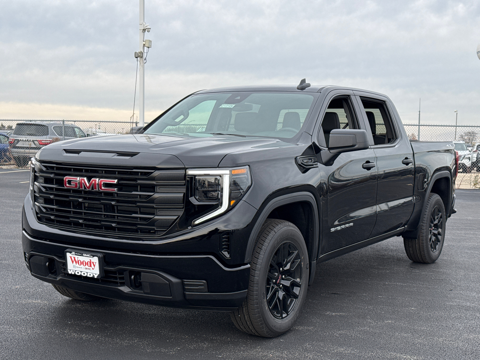 2025 GMC Sierra 1500 Pro 4