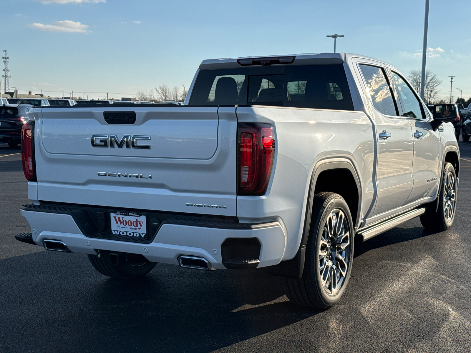 2025 GMC Sierra 1500 Denali Ultimate 8