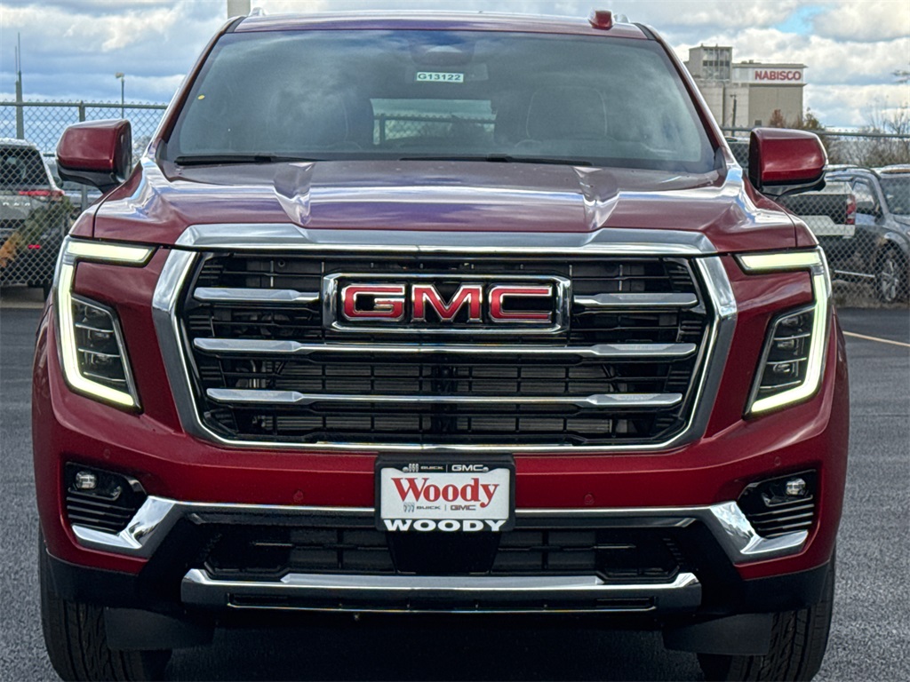 2025 GMC Yukon Elevation 3