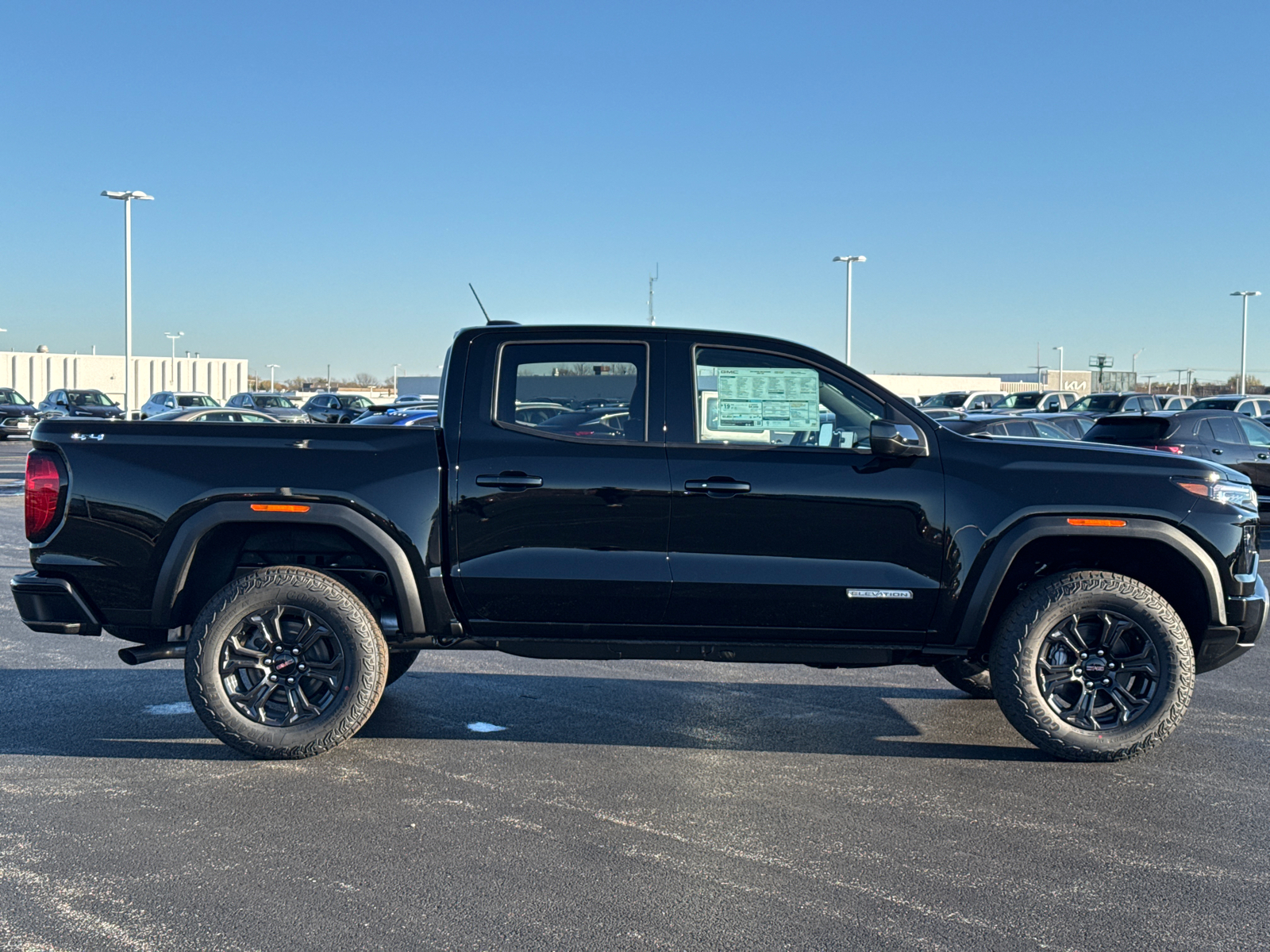 2024 GMC Canyon Elevation 9