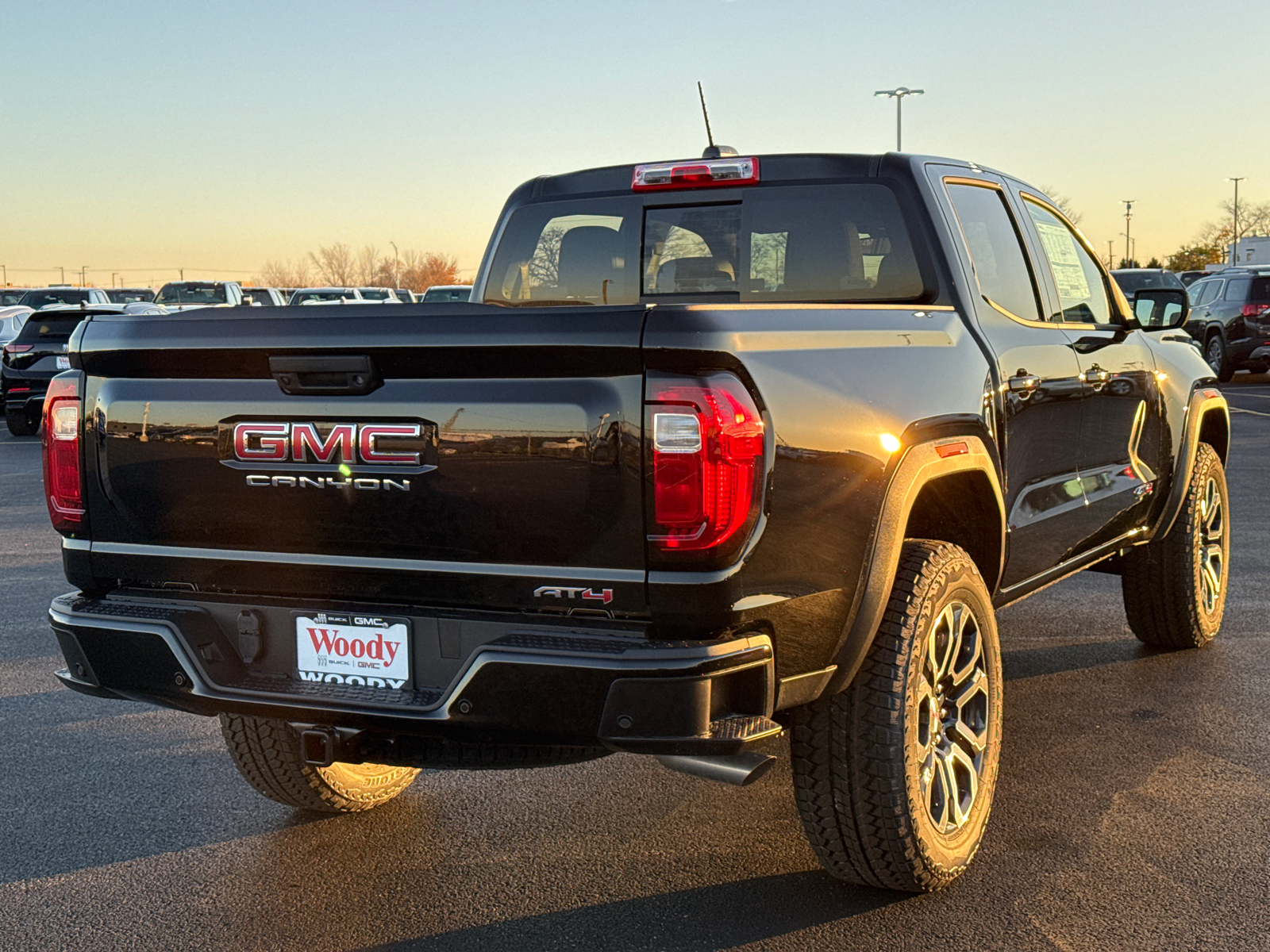 2024 GMC Canyon AT4 8