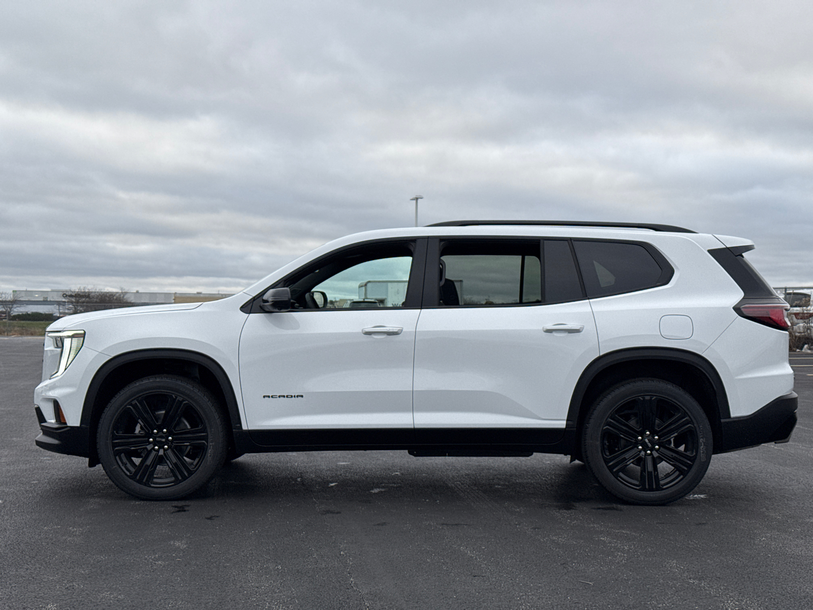 2025 GMC Acadia Elevation 5