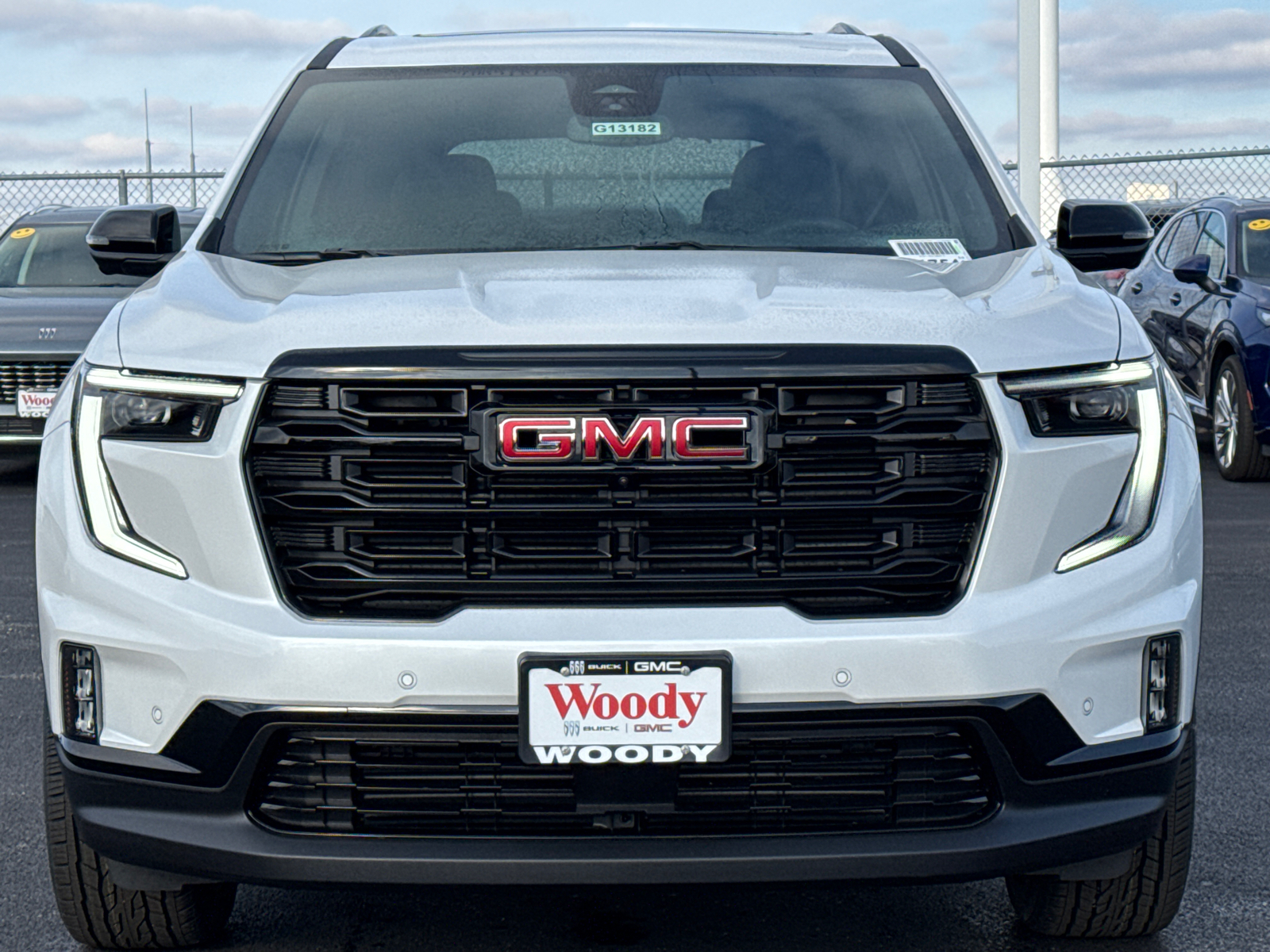 2025 GMC Acadia Elevation 3