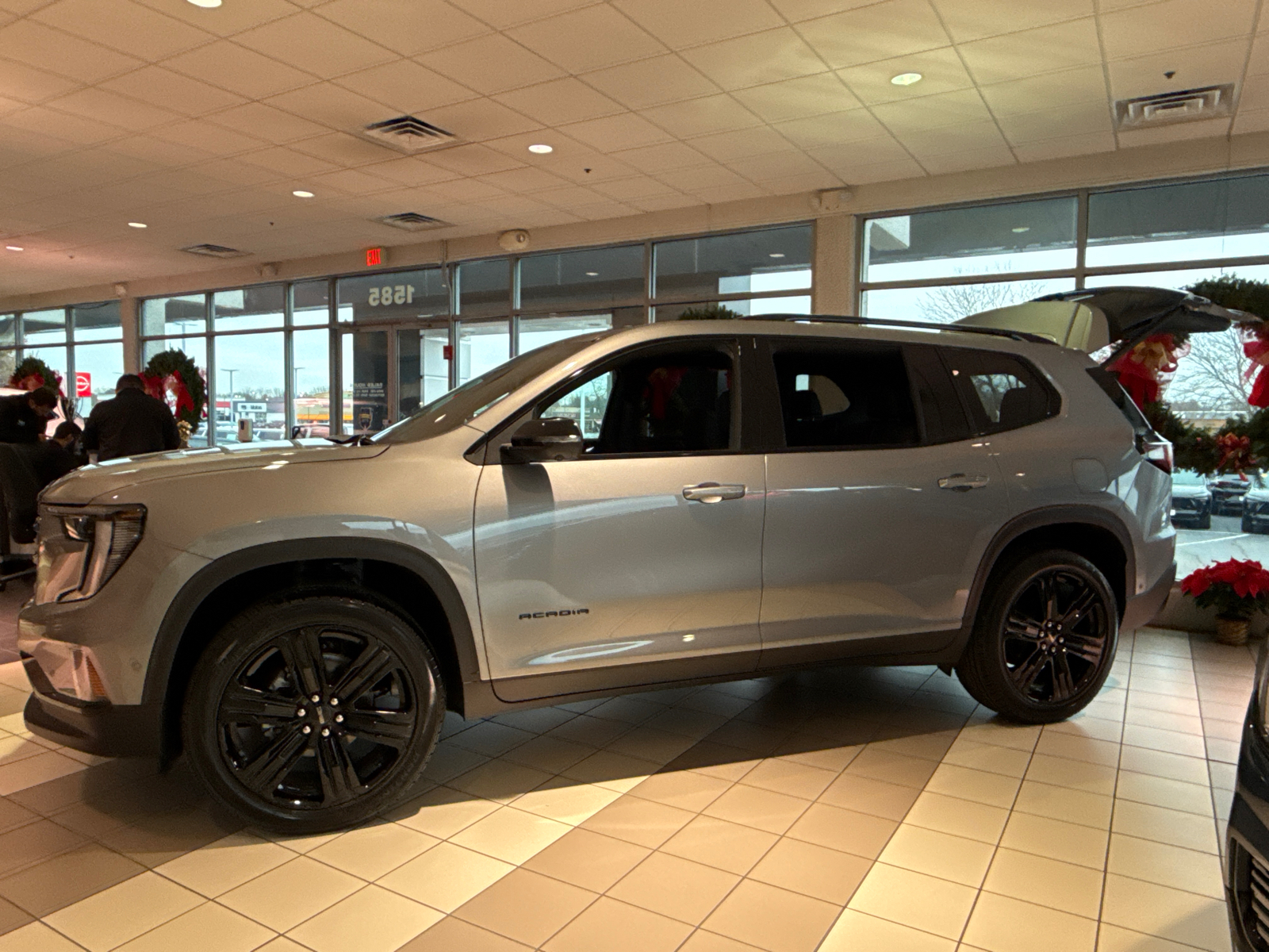 2025 GMC Acadia Elevation 5