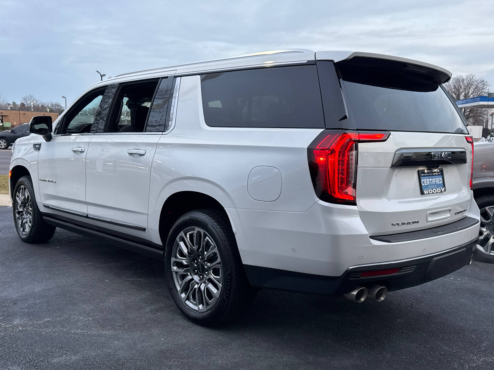 2024 GMC Yukon XL Denali Ultimate 6