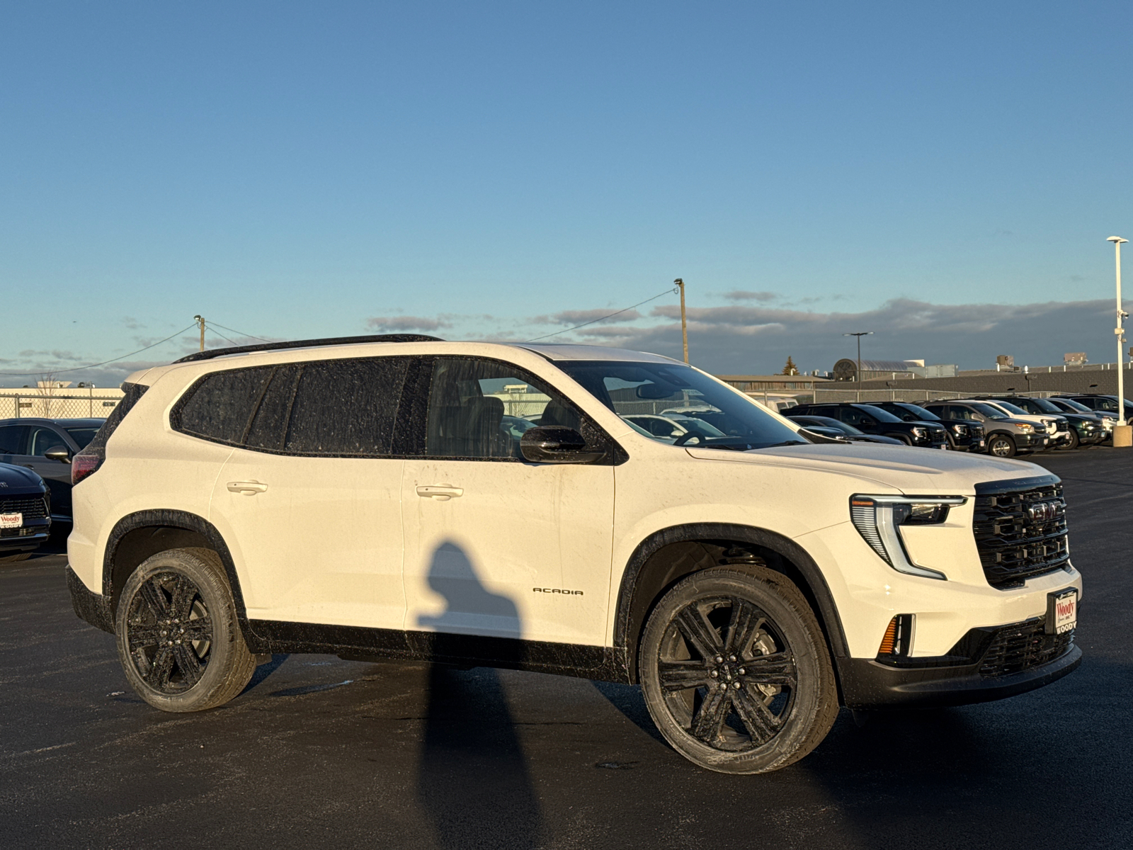 2025 GMC Acadia Elevation 2