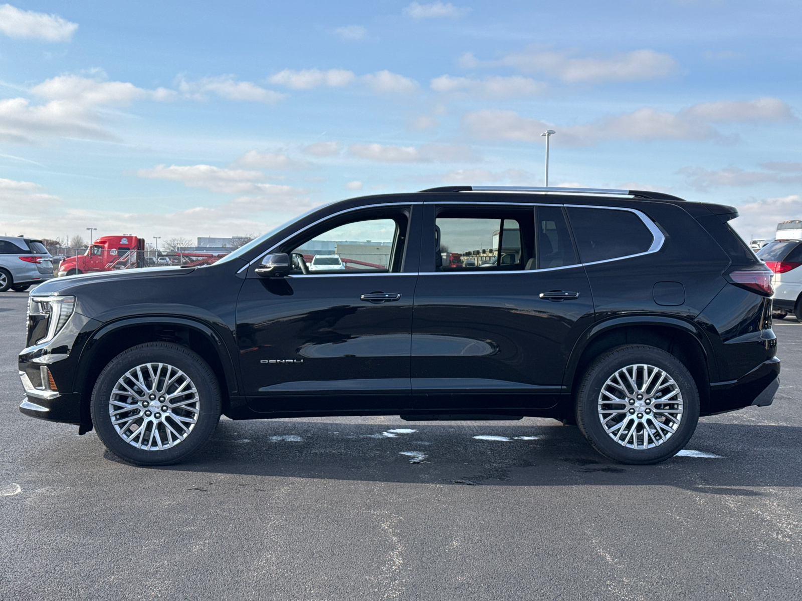 2025 GMC Acadia Denali 5