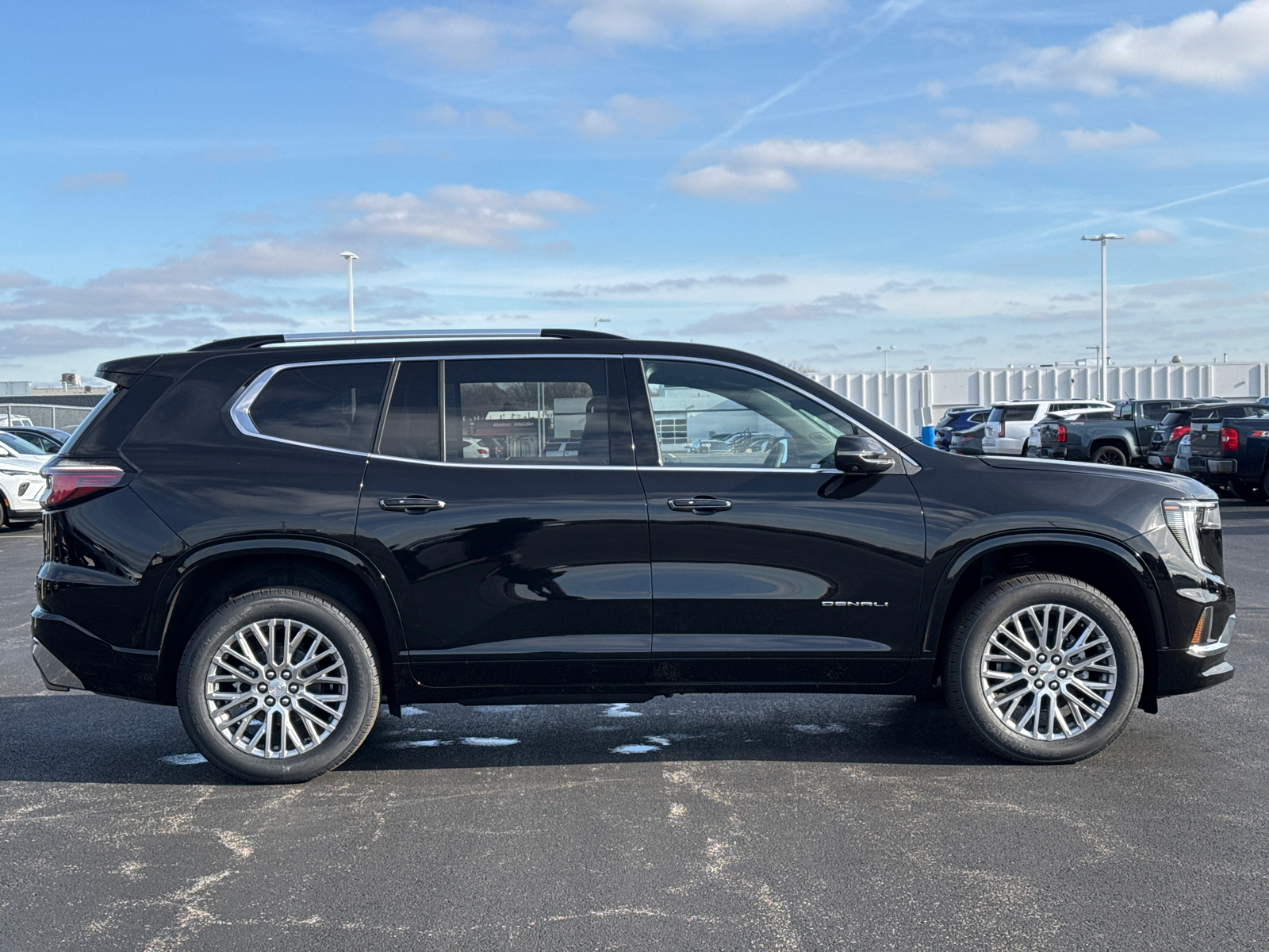 2025 GMC Acadia Denali 9