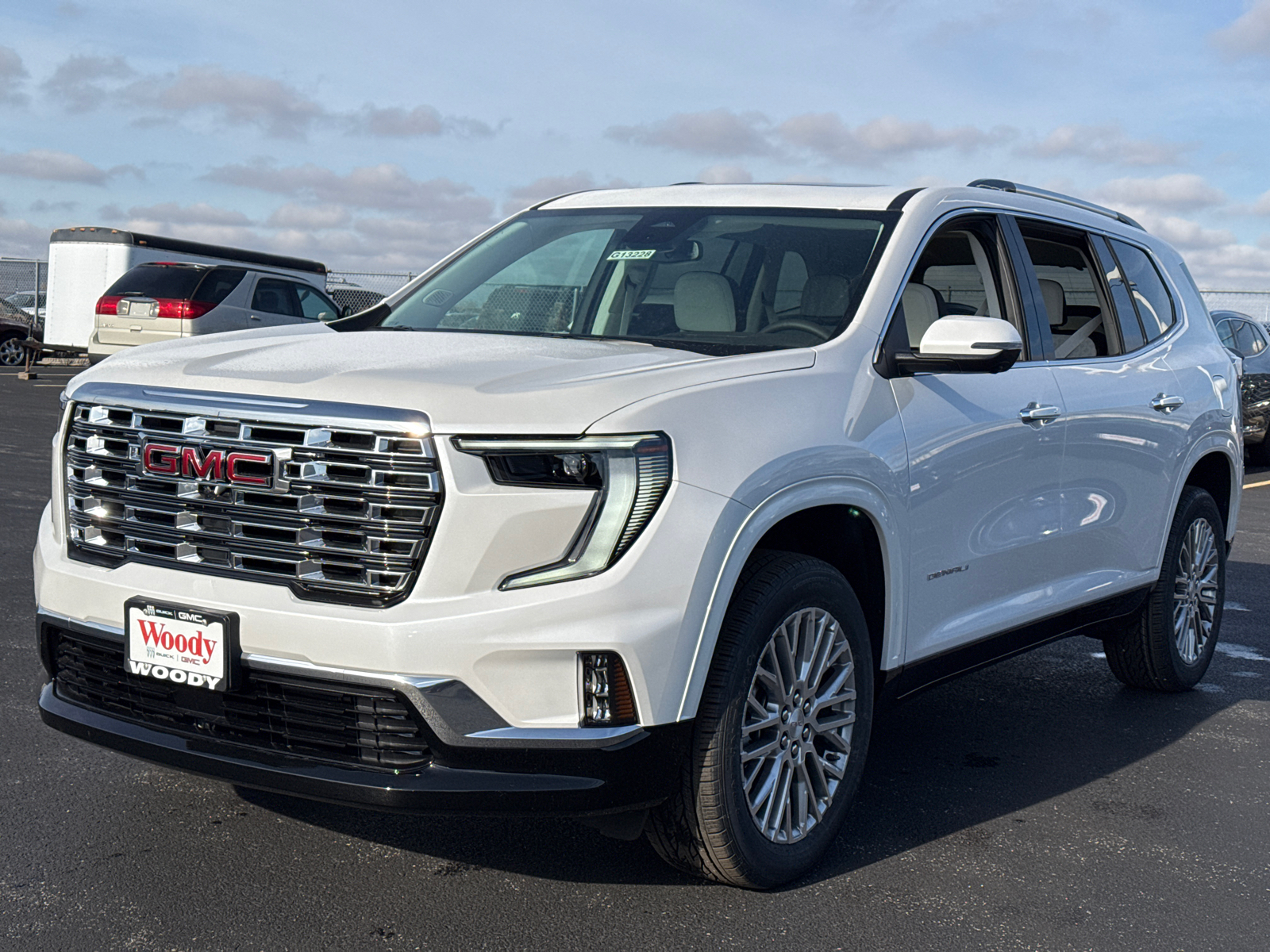 2025 GMC Acadia Denali 4