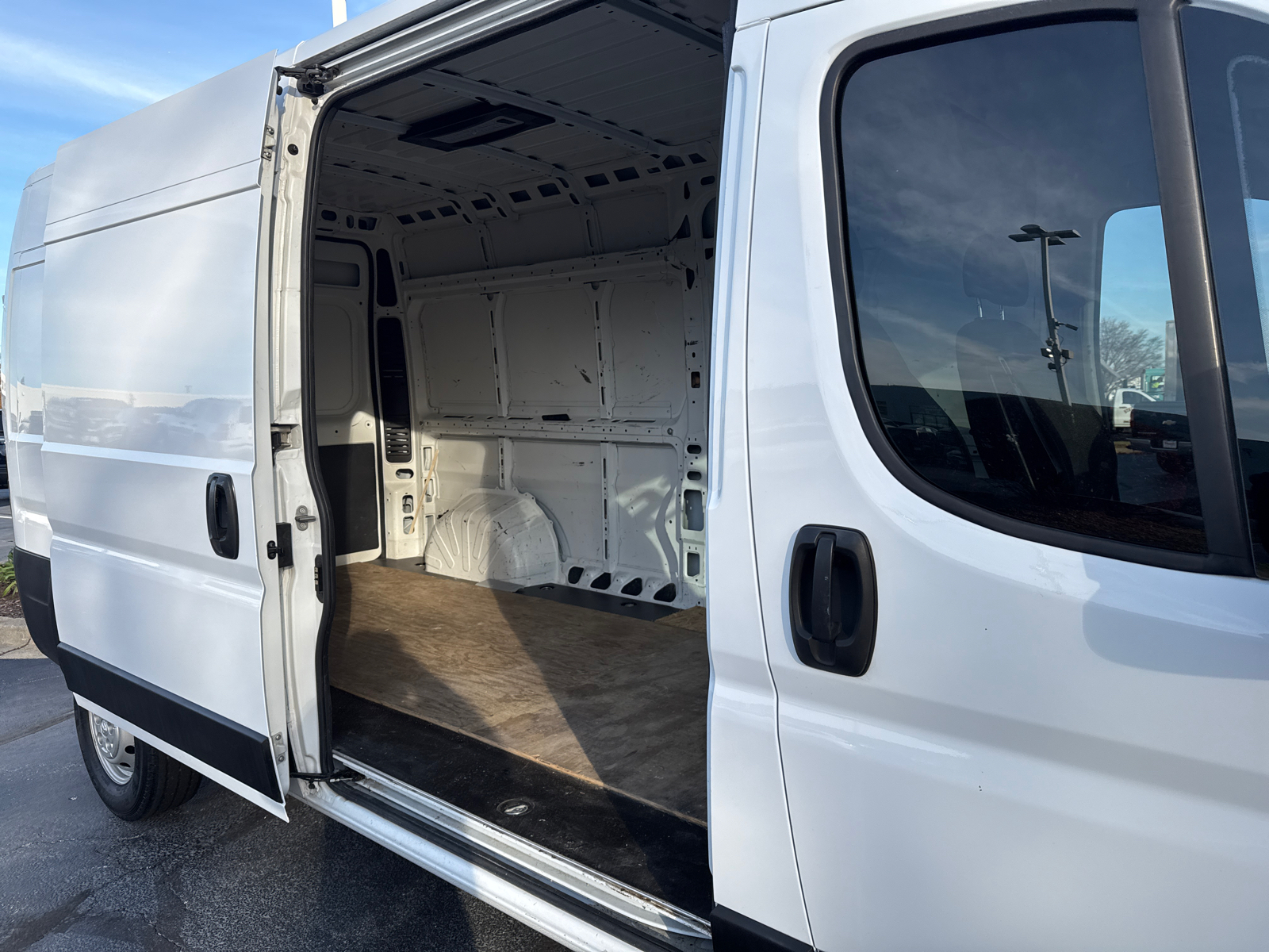 2021 Ram ProMaster 2500 High Roof 23