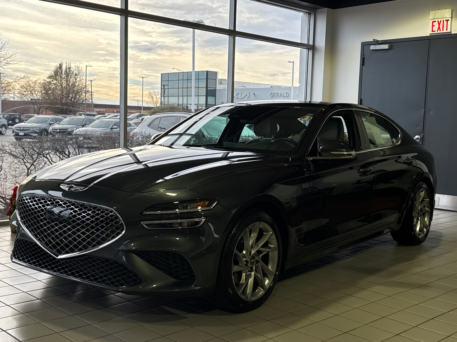 2022 Genesis G70 2.0T 4