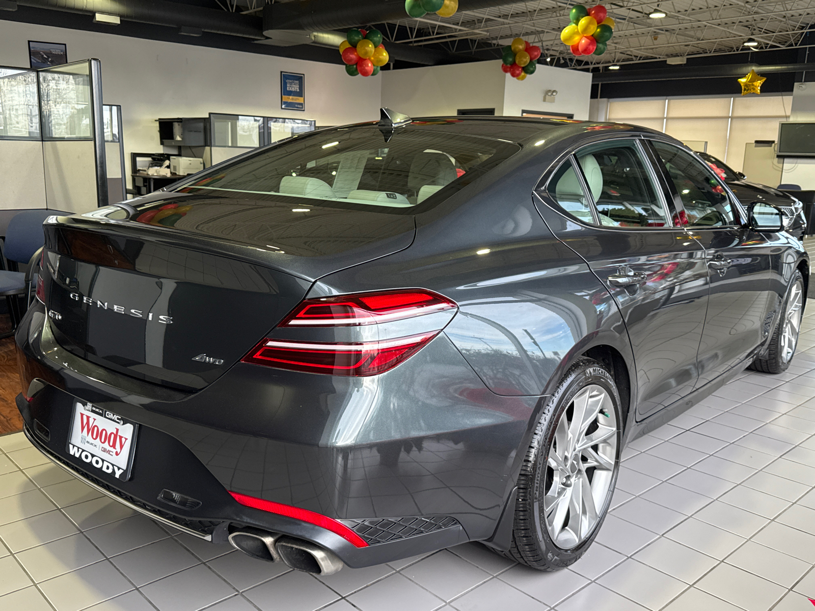 2022 Genesis G70 2.0T 8