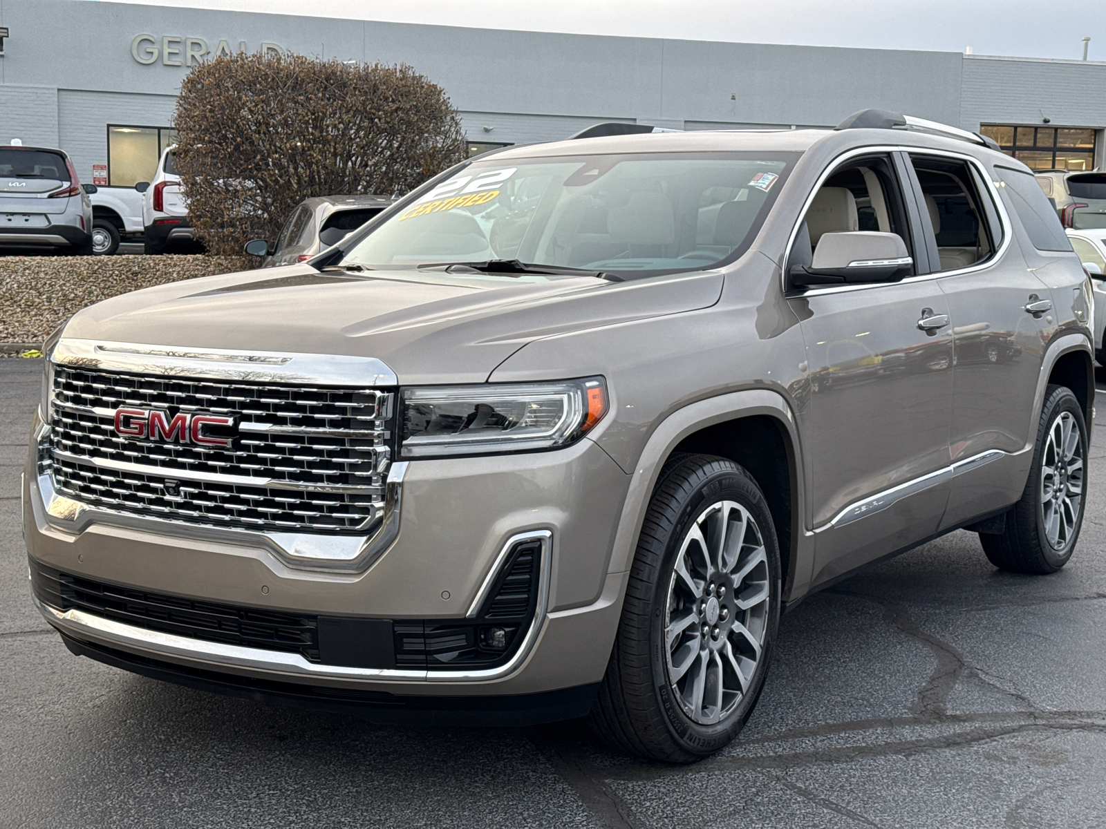 2022 GMC Acadia Denali 4